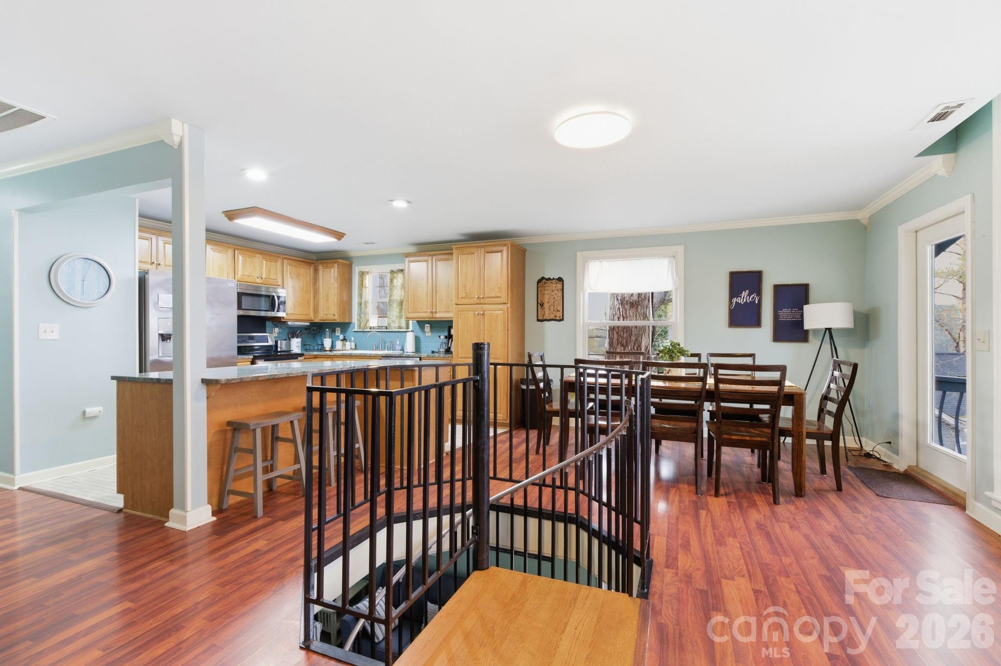 main property photo 5
