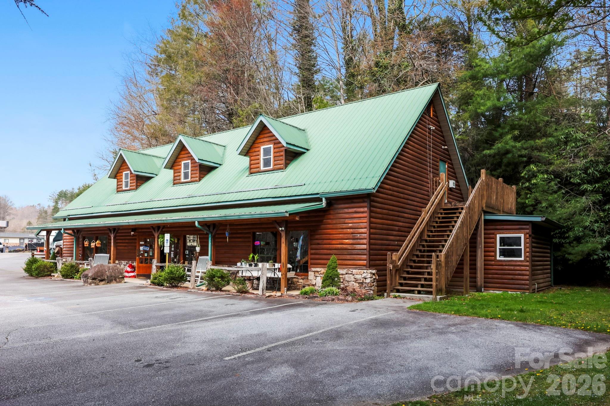 main property photo 2