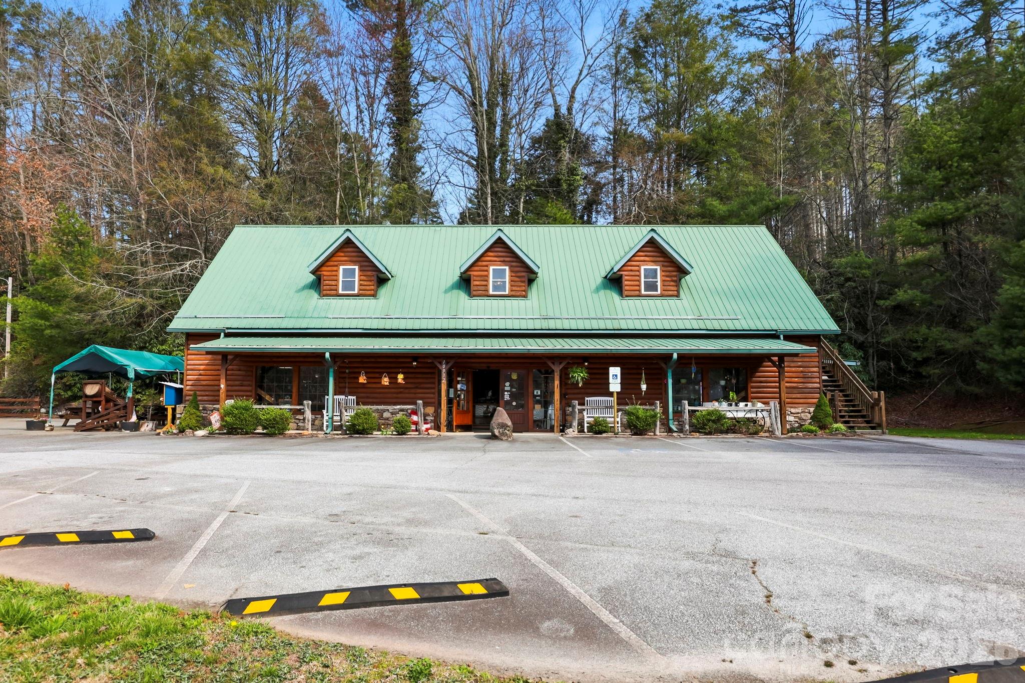 main property photo 24