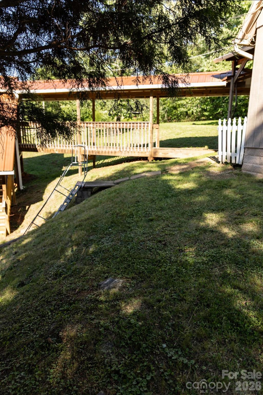 main property photo 4