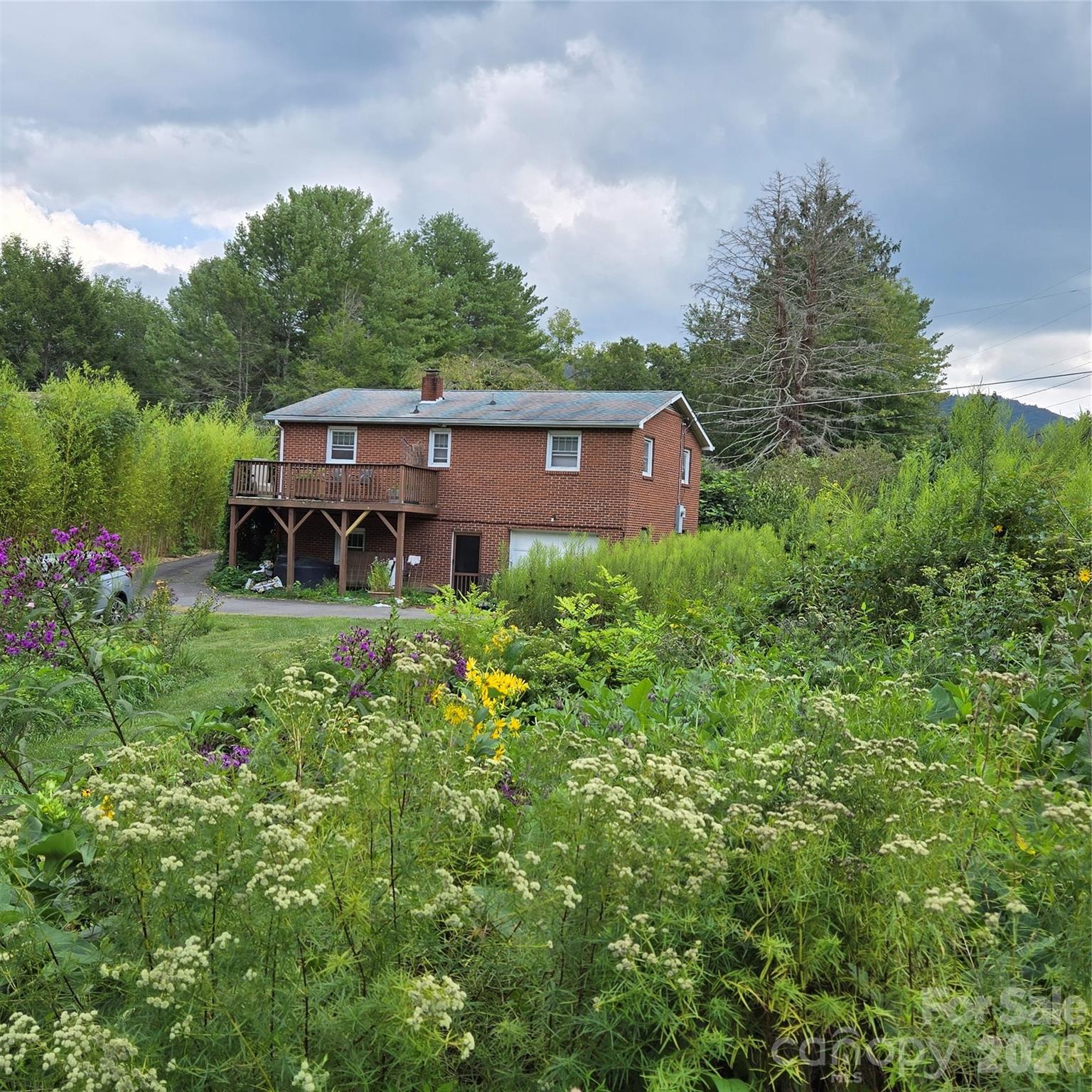 main property photo 40