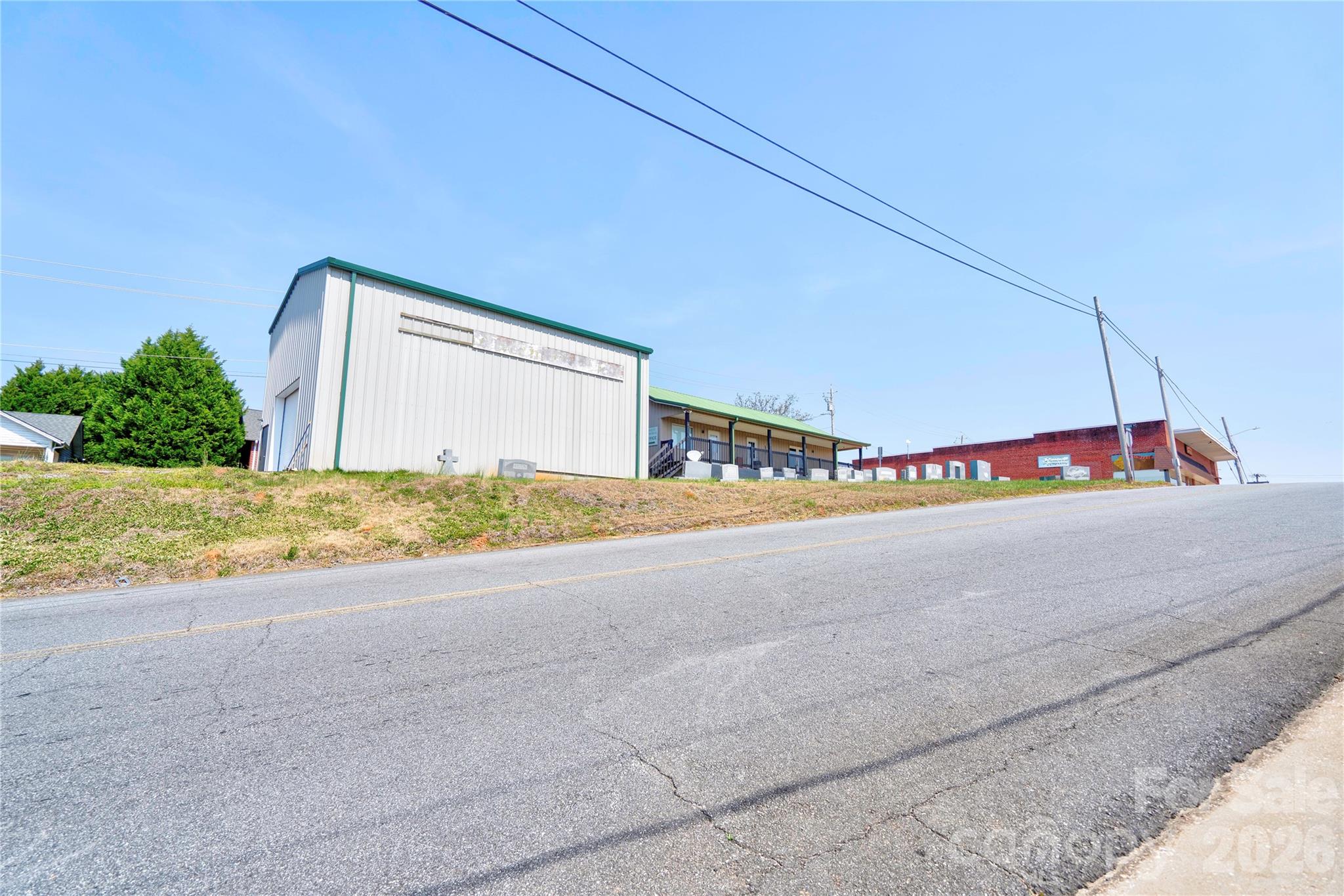 main property photo 27