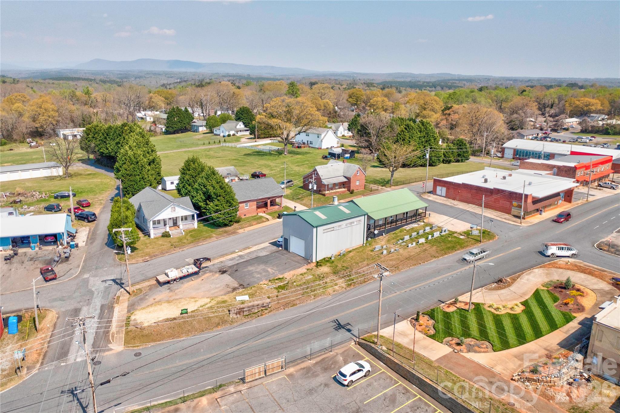 main property photo 6