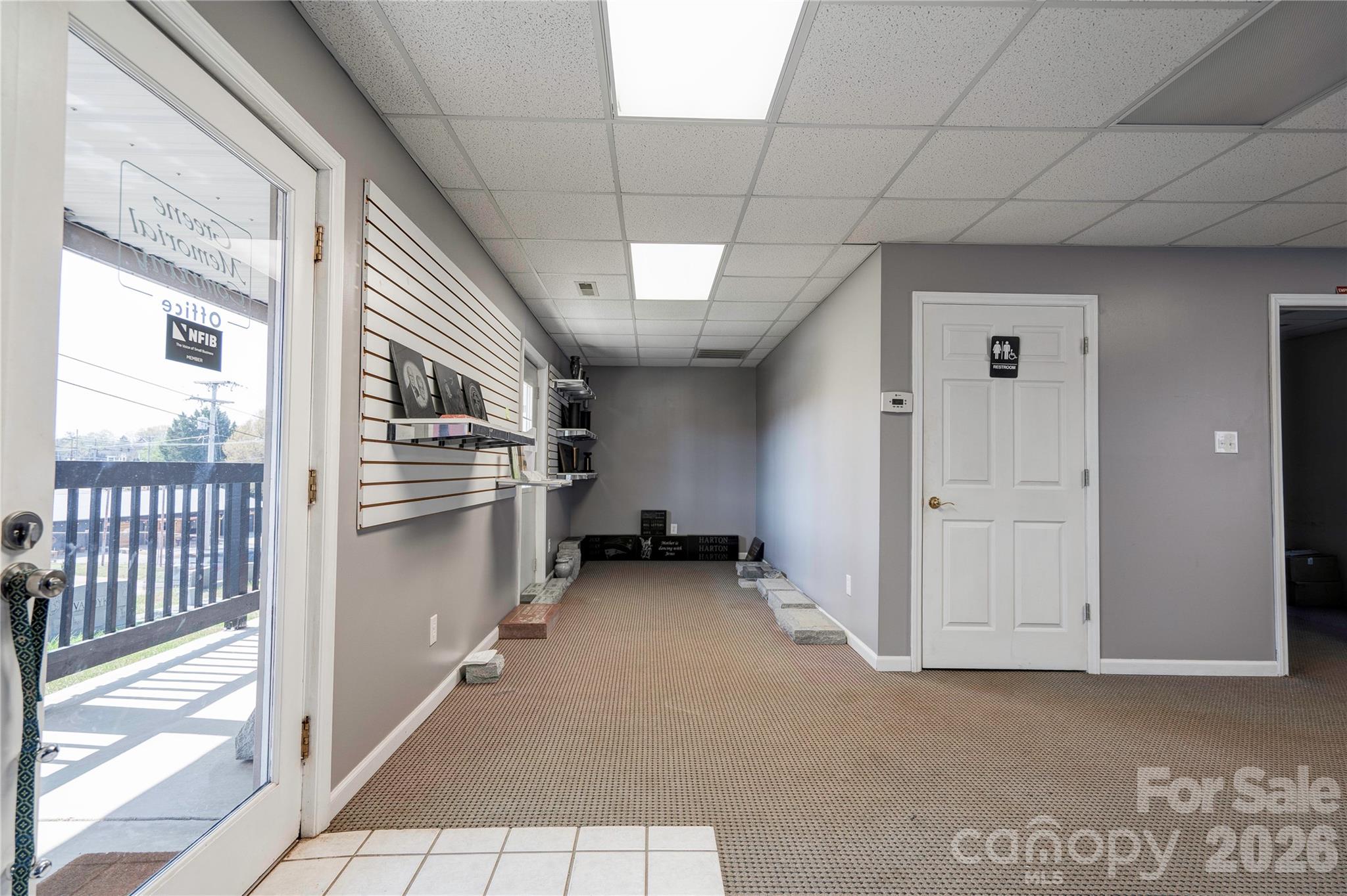 main property photo 9