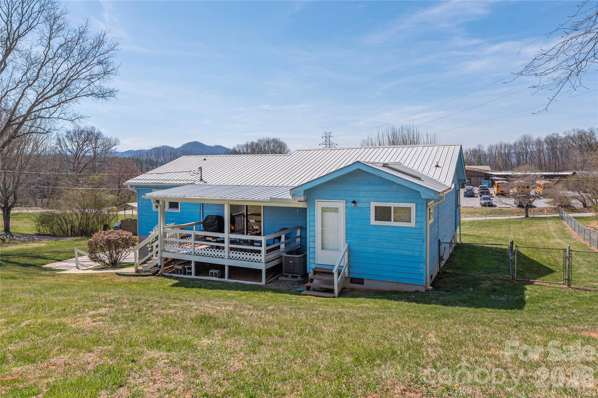 main property photo 22