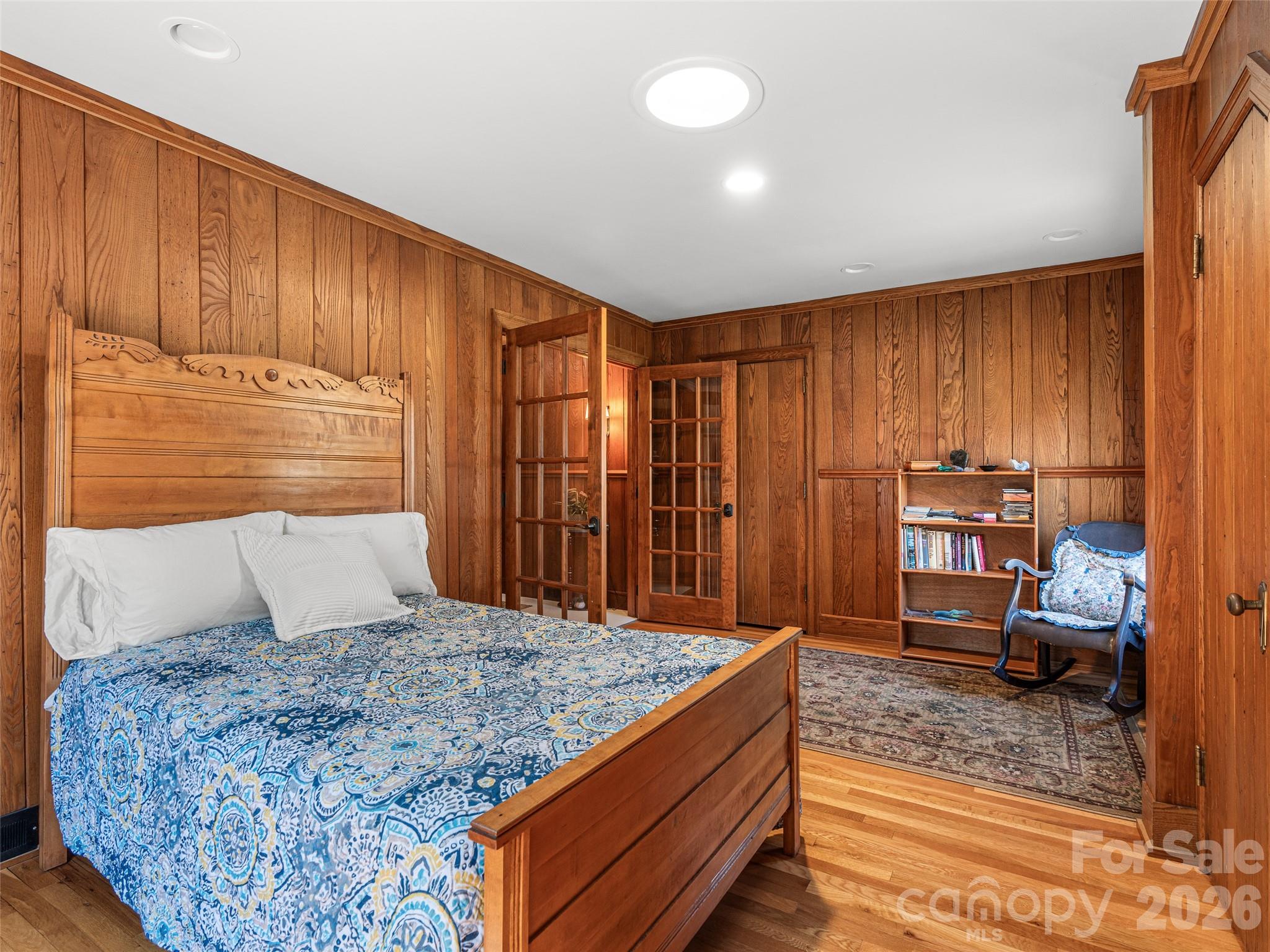 main property photo 20