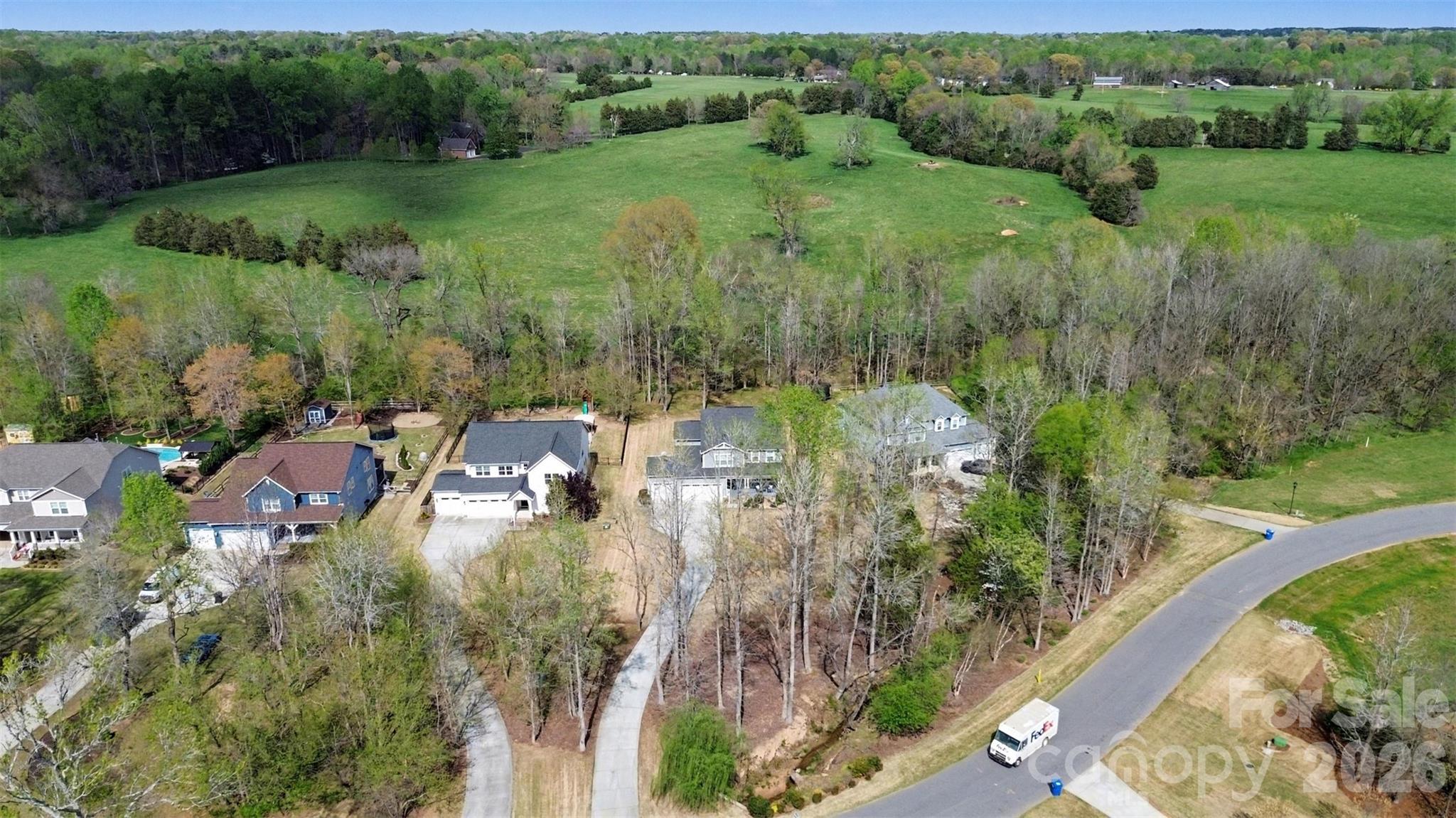 main property photo 40