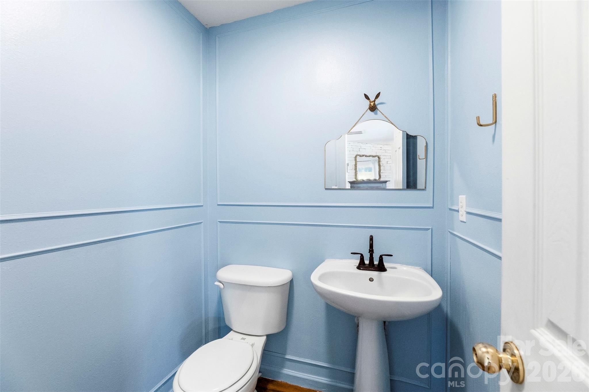 main property photo 8