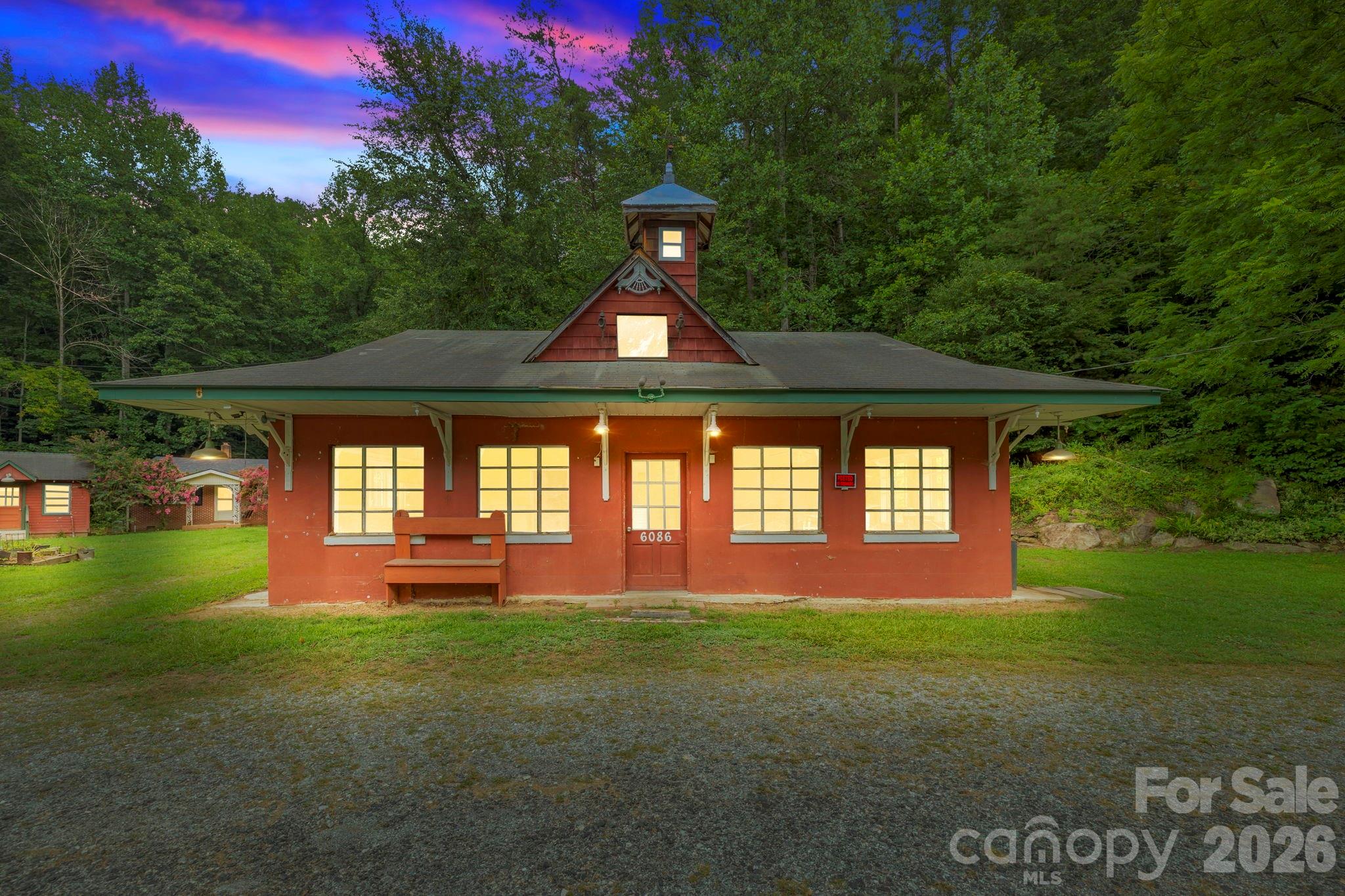 main property photo 1