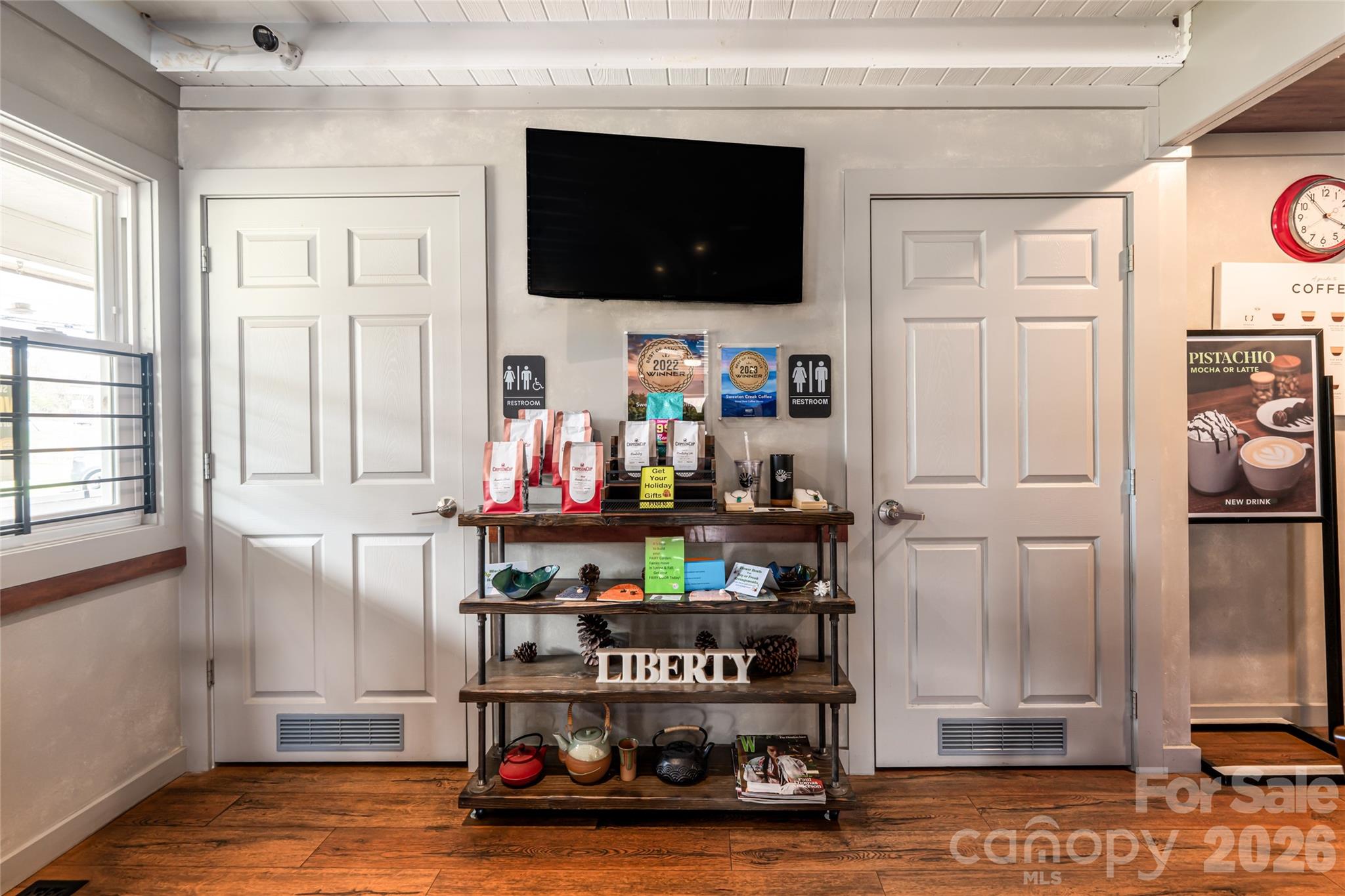 main property photo 22