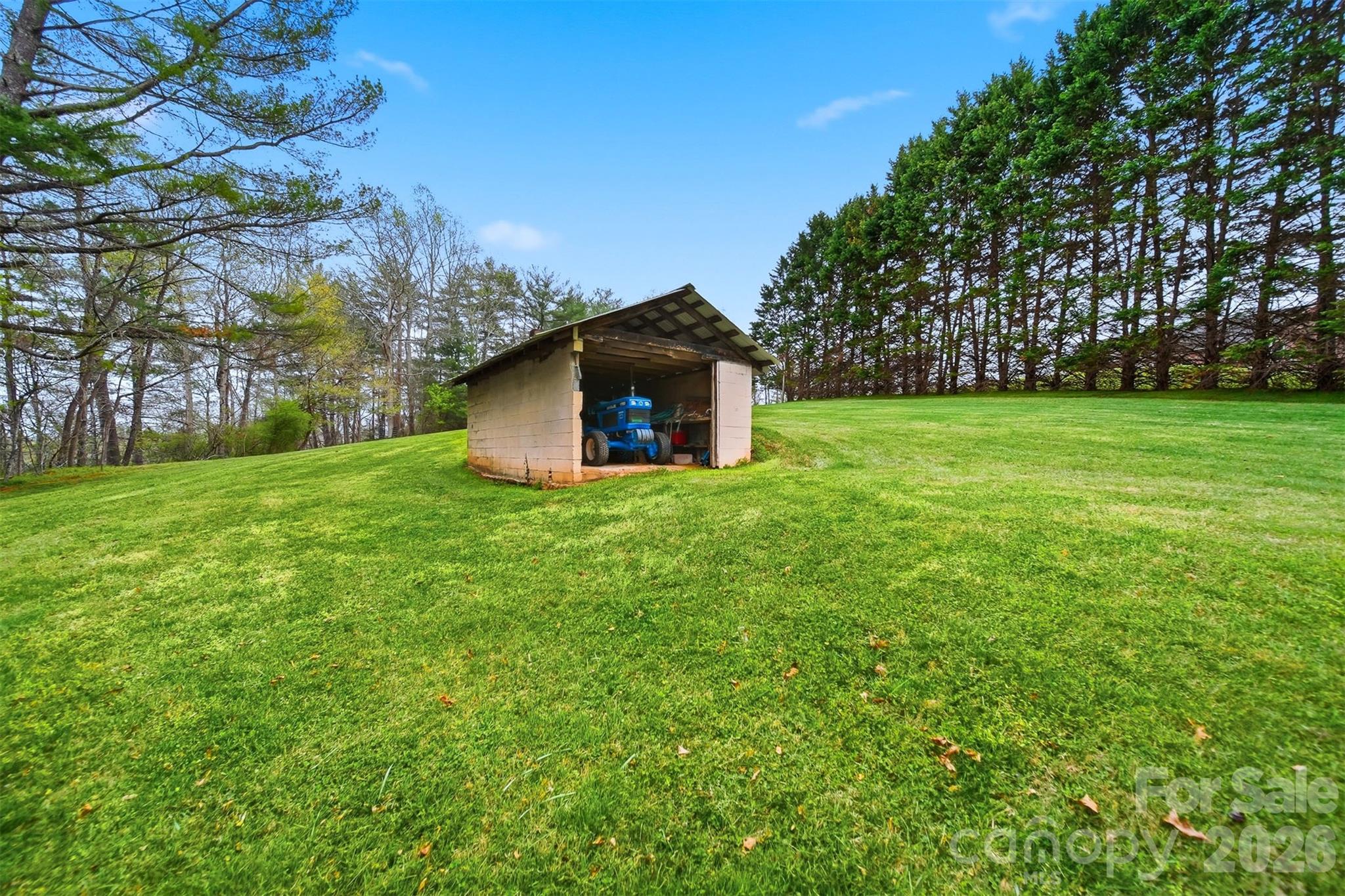 main property photo 25