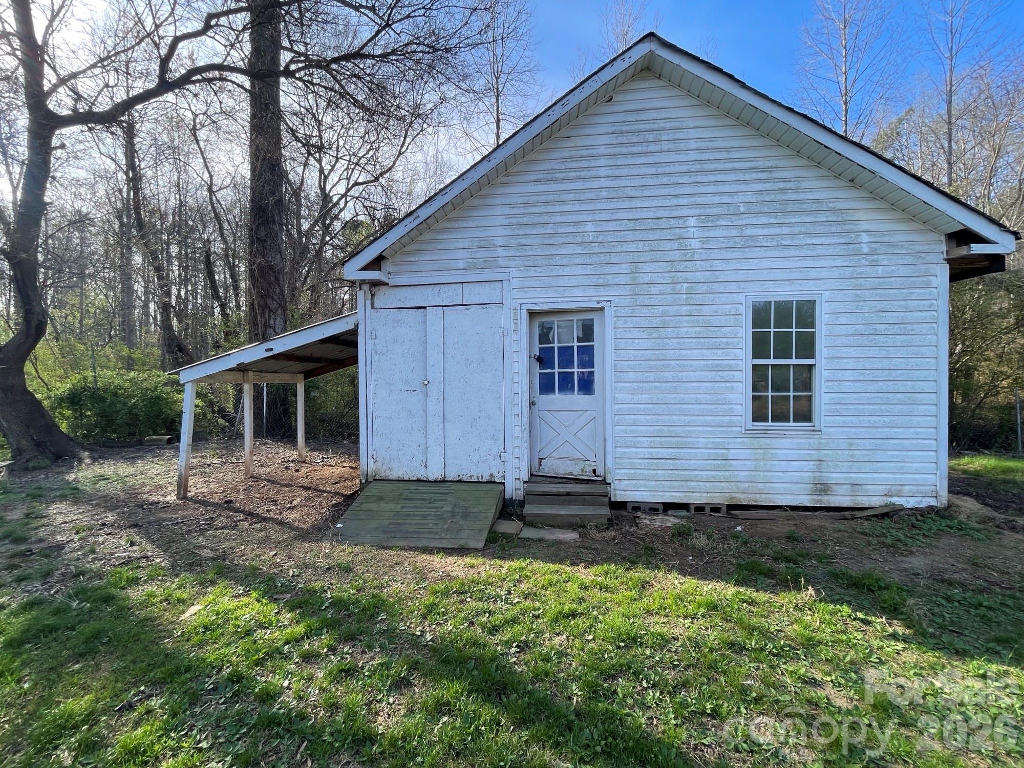 main property photo 24