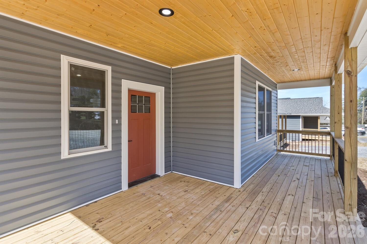main property photo 14