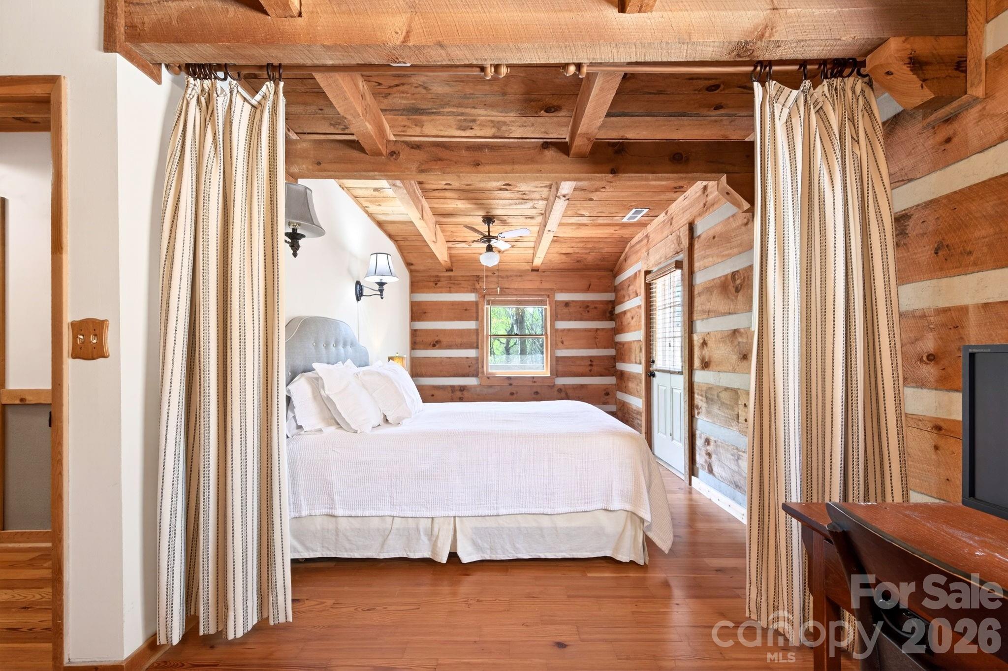 main property photo 19