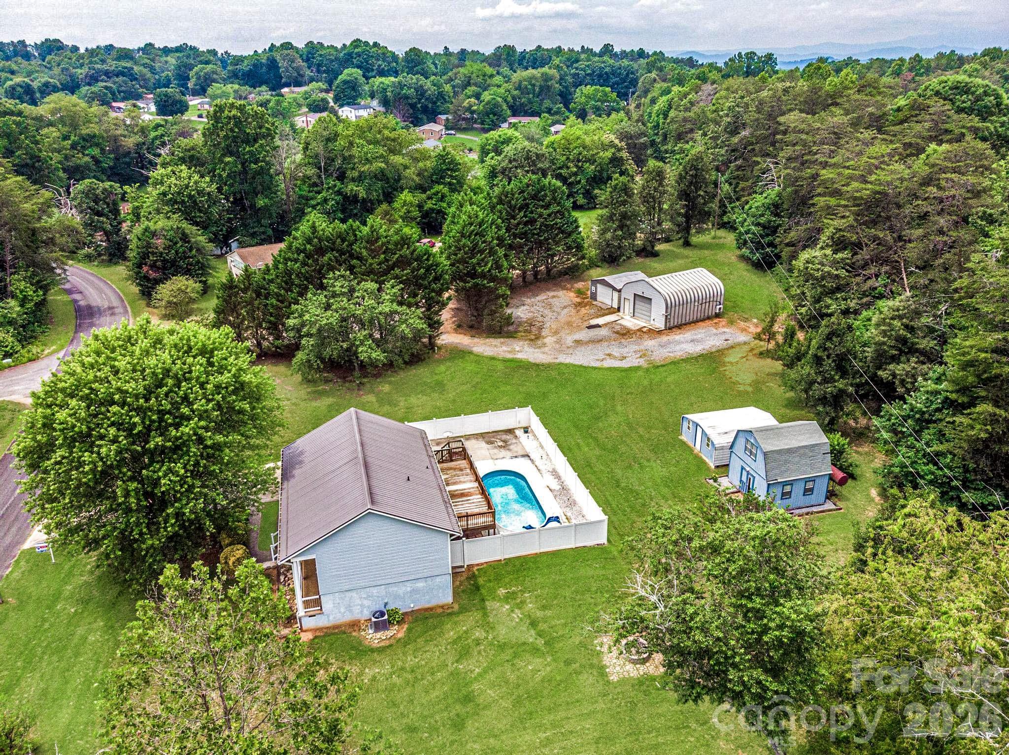 main property photo 41
