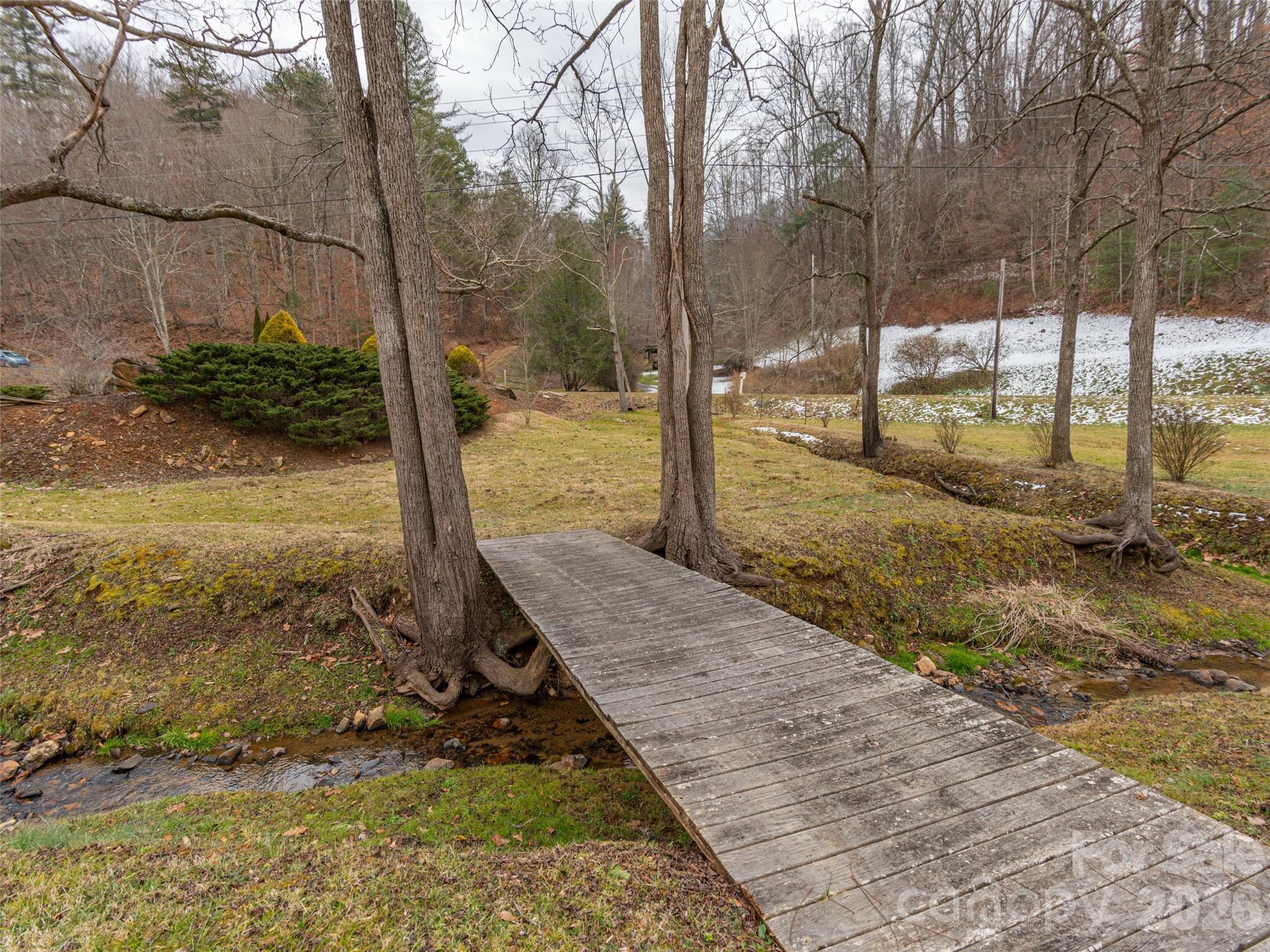 main property photo 16