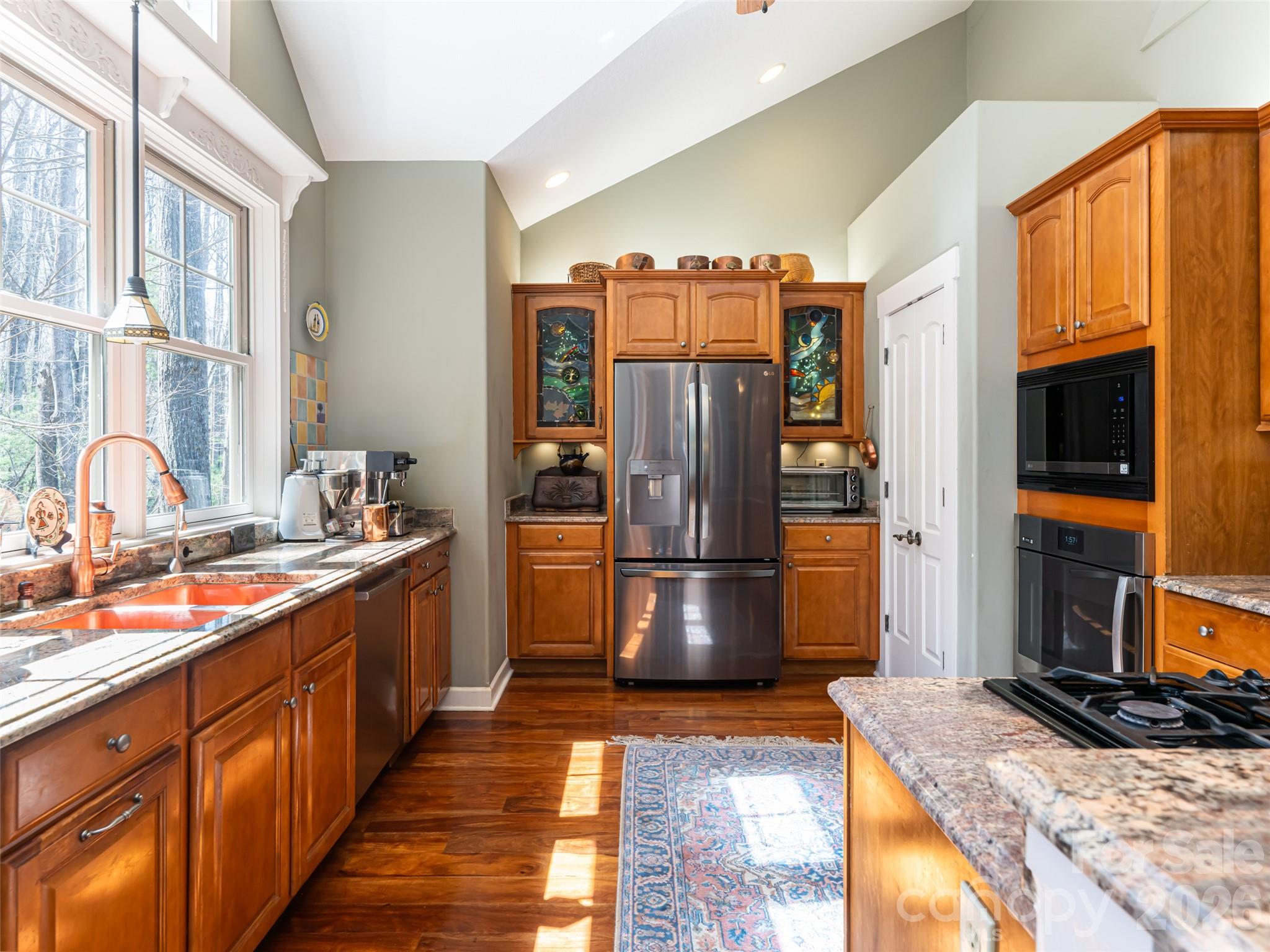 main property photo 15