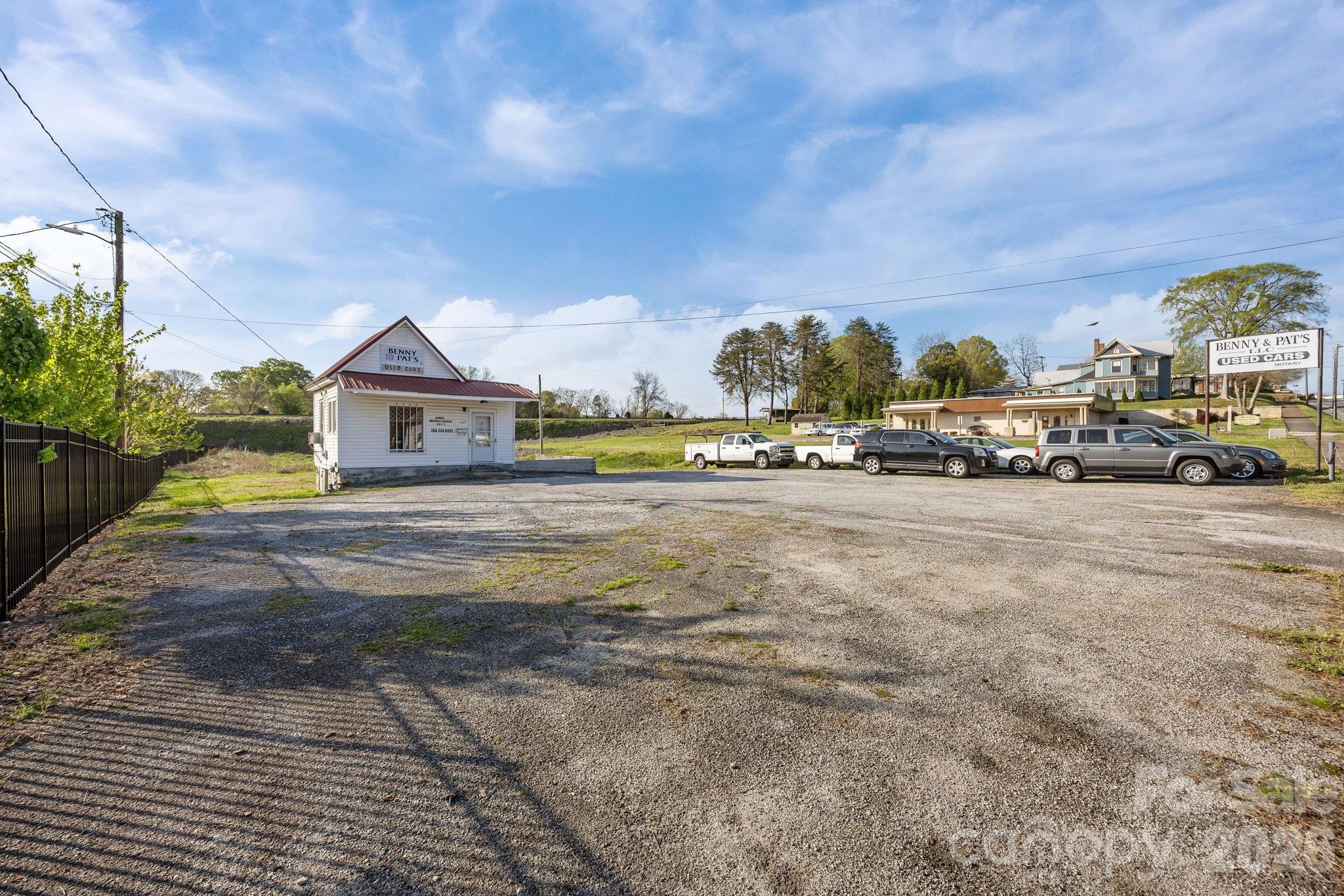 main property photo 1