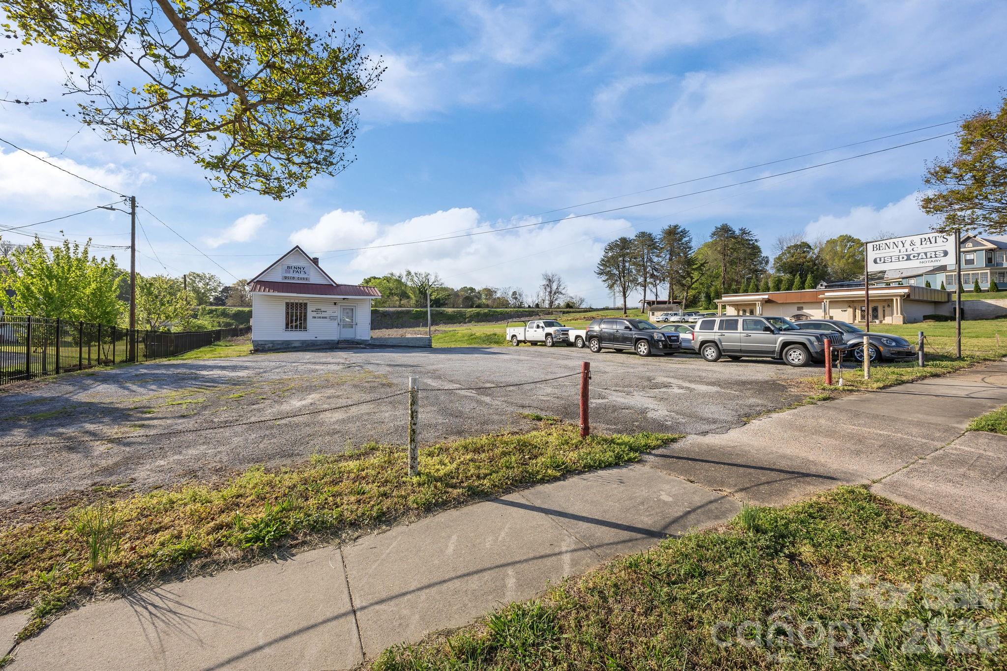 main property photo 5