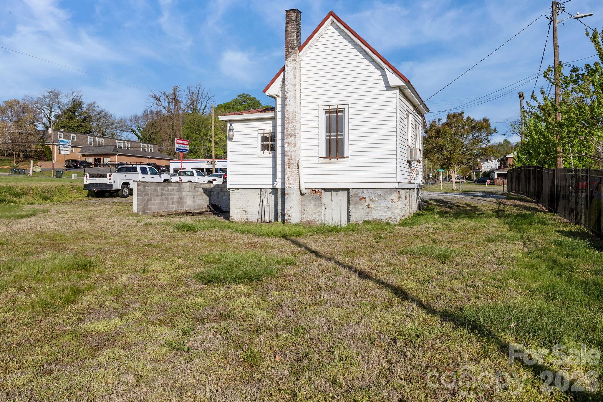 main property photo 6