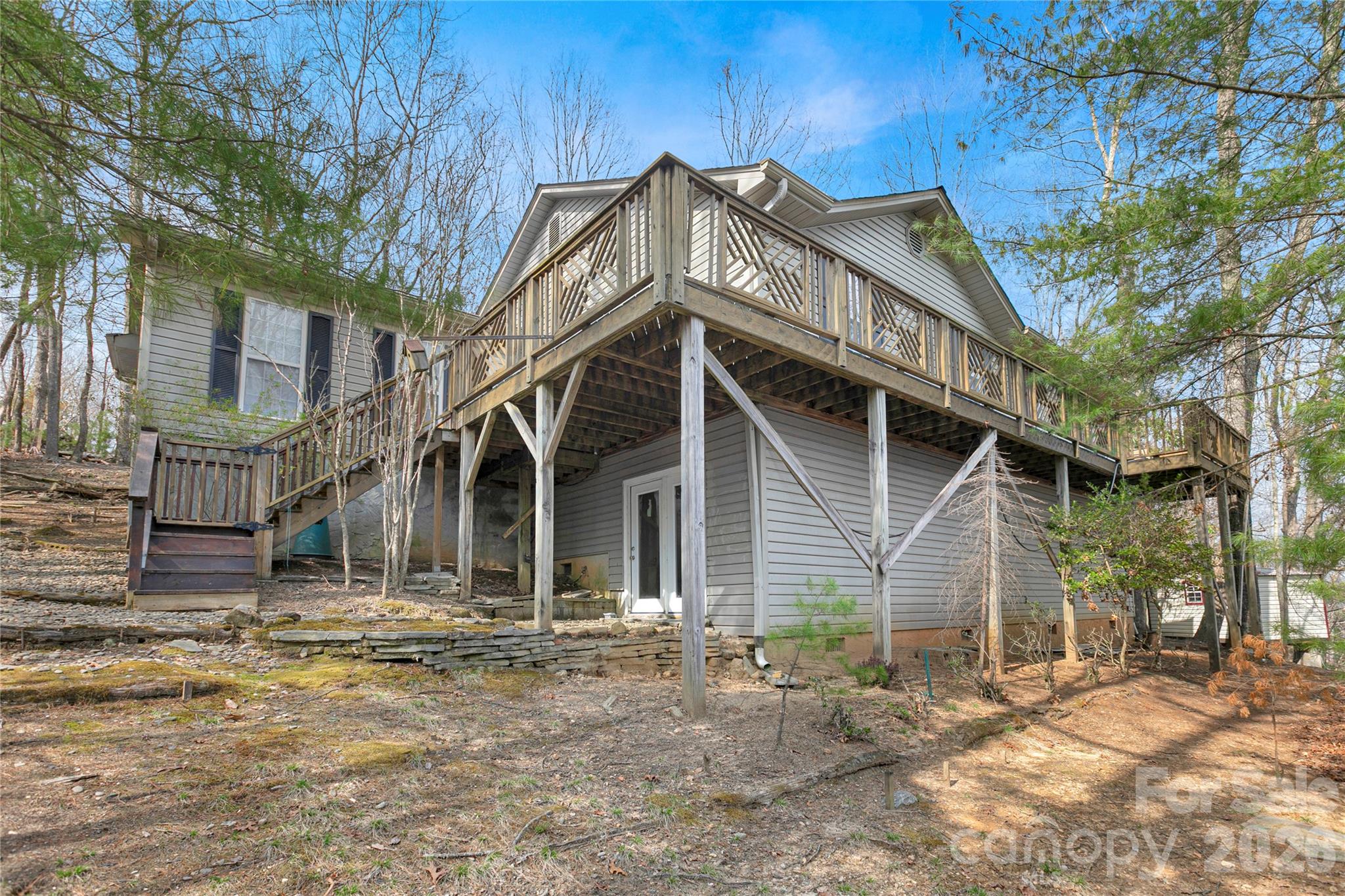 main property photo 37