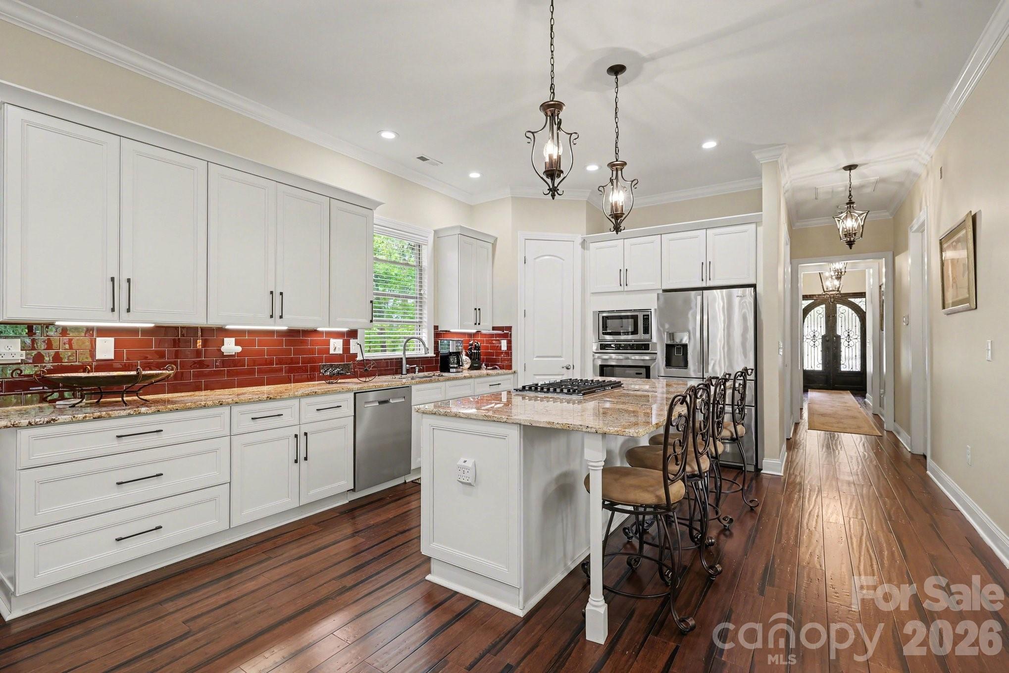 main property photo 2