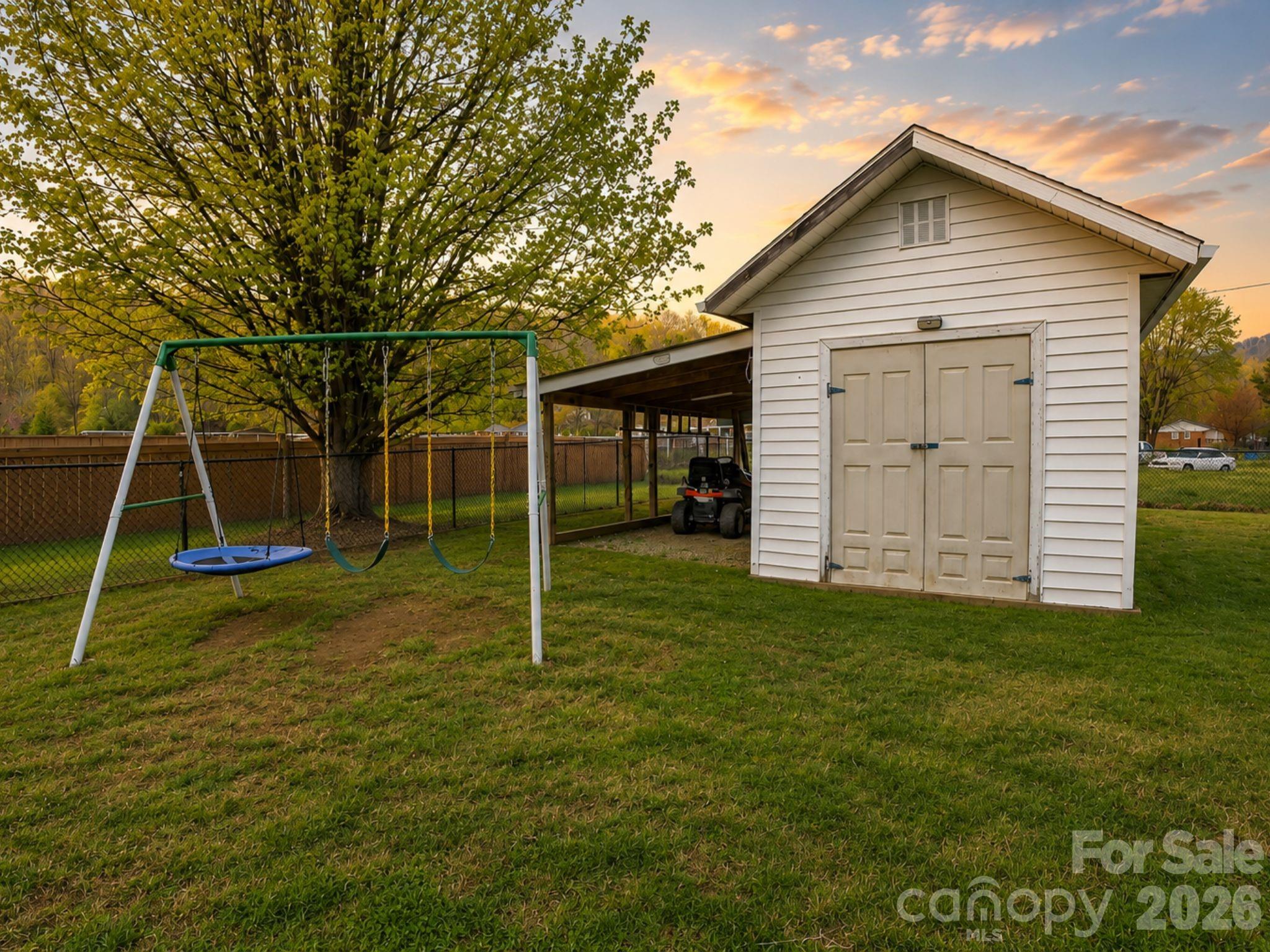 main property photo 22