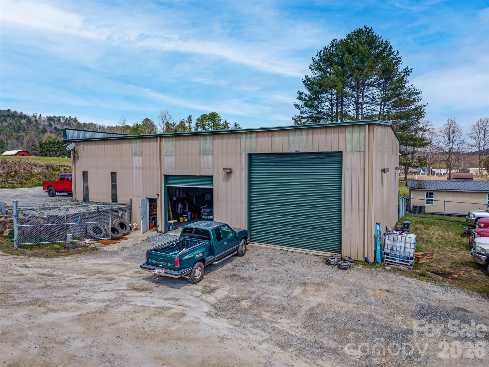 main property photo 5