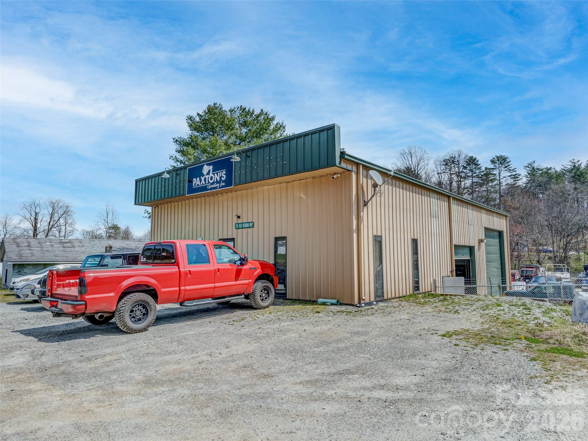 main property photo 9