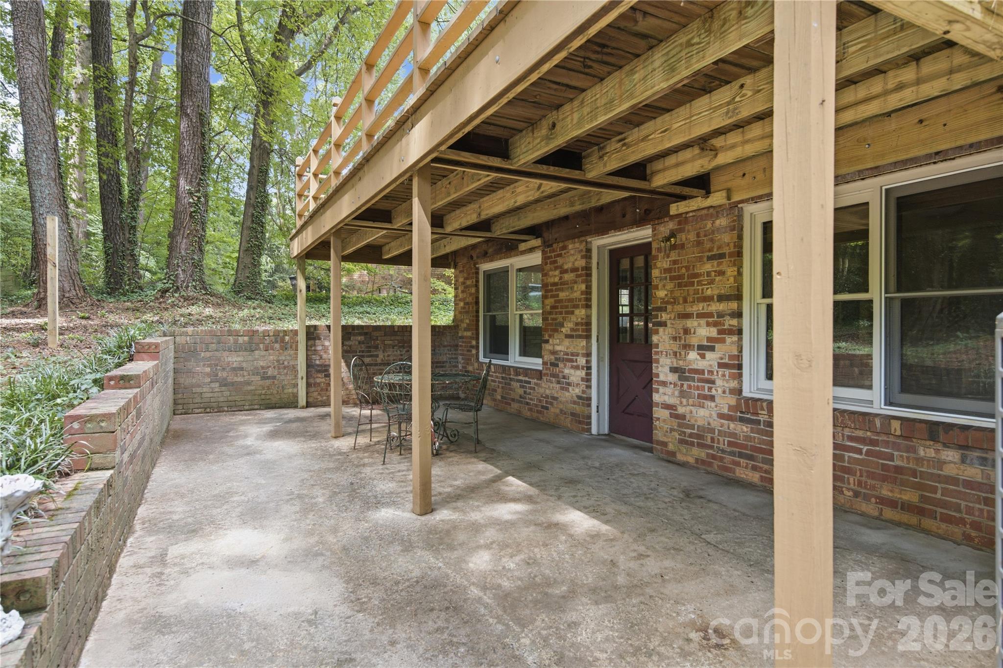 main property photo 25
