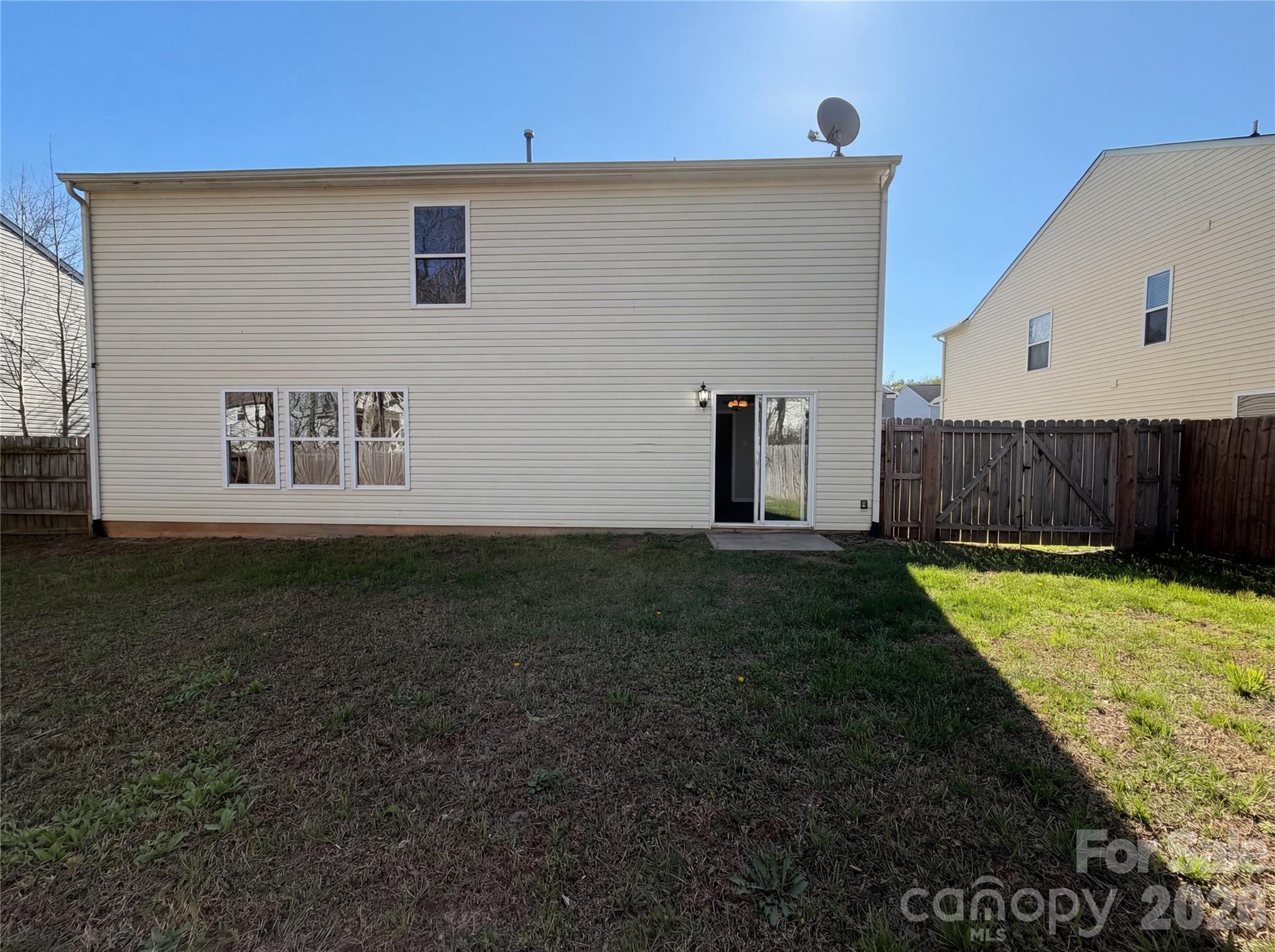 main property photo 20