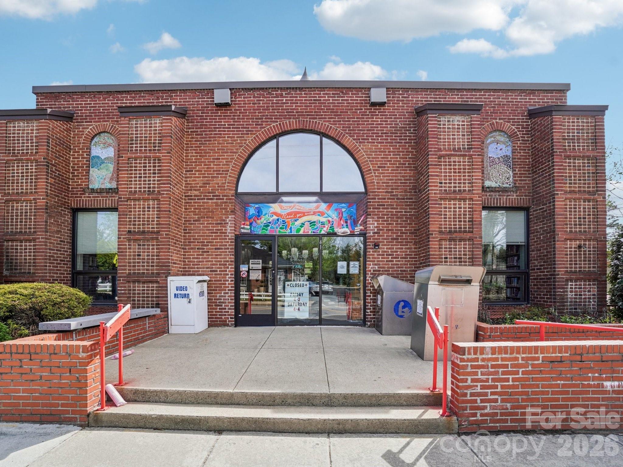 main property photo 31
