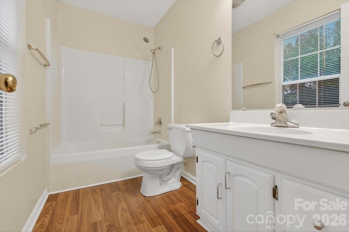 property viewer photo 20