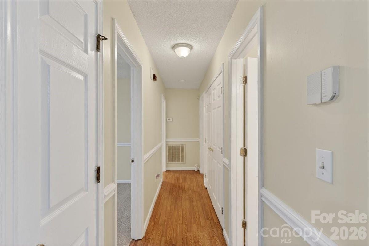 property viewer photo 9
