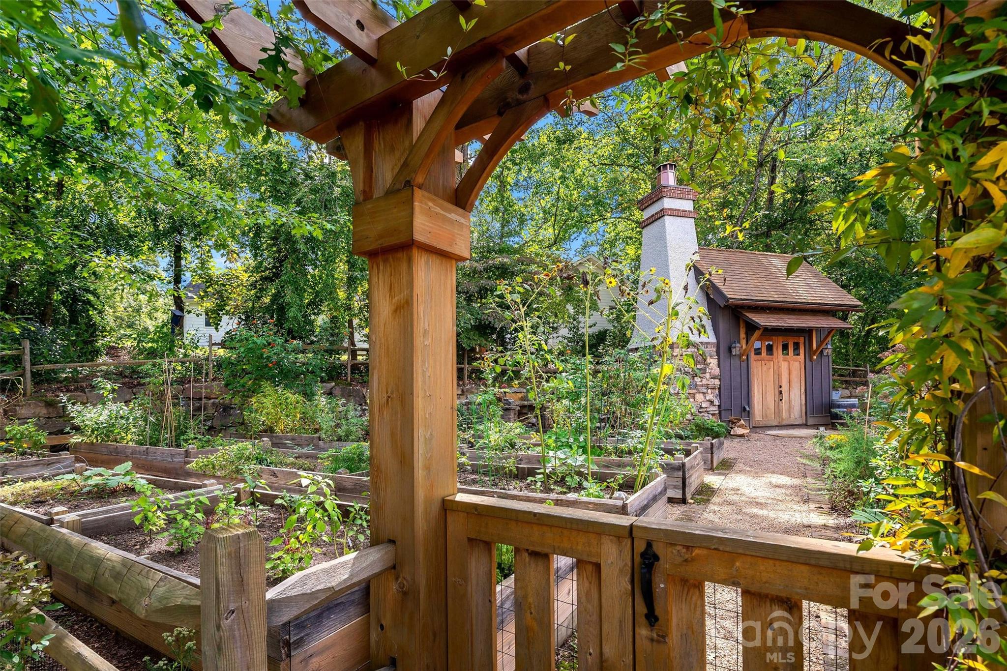 main property photo 31