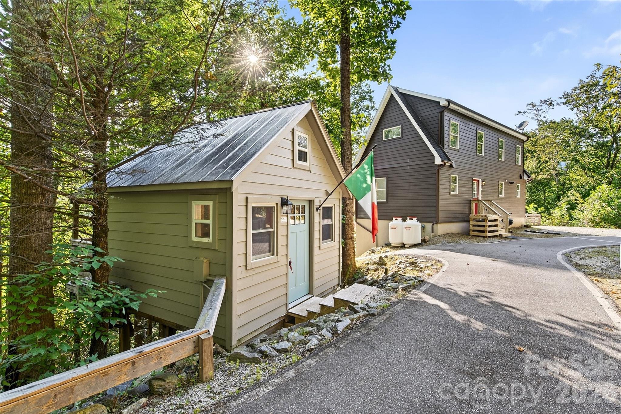 main property photo 24