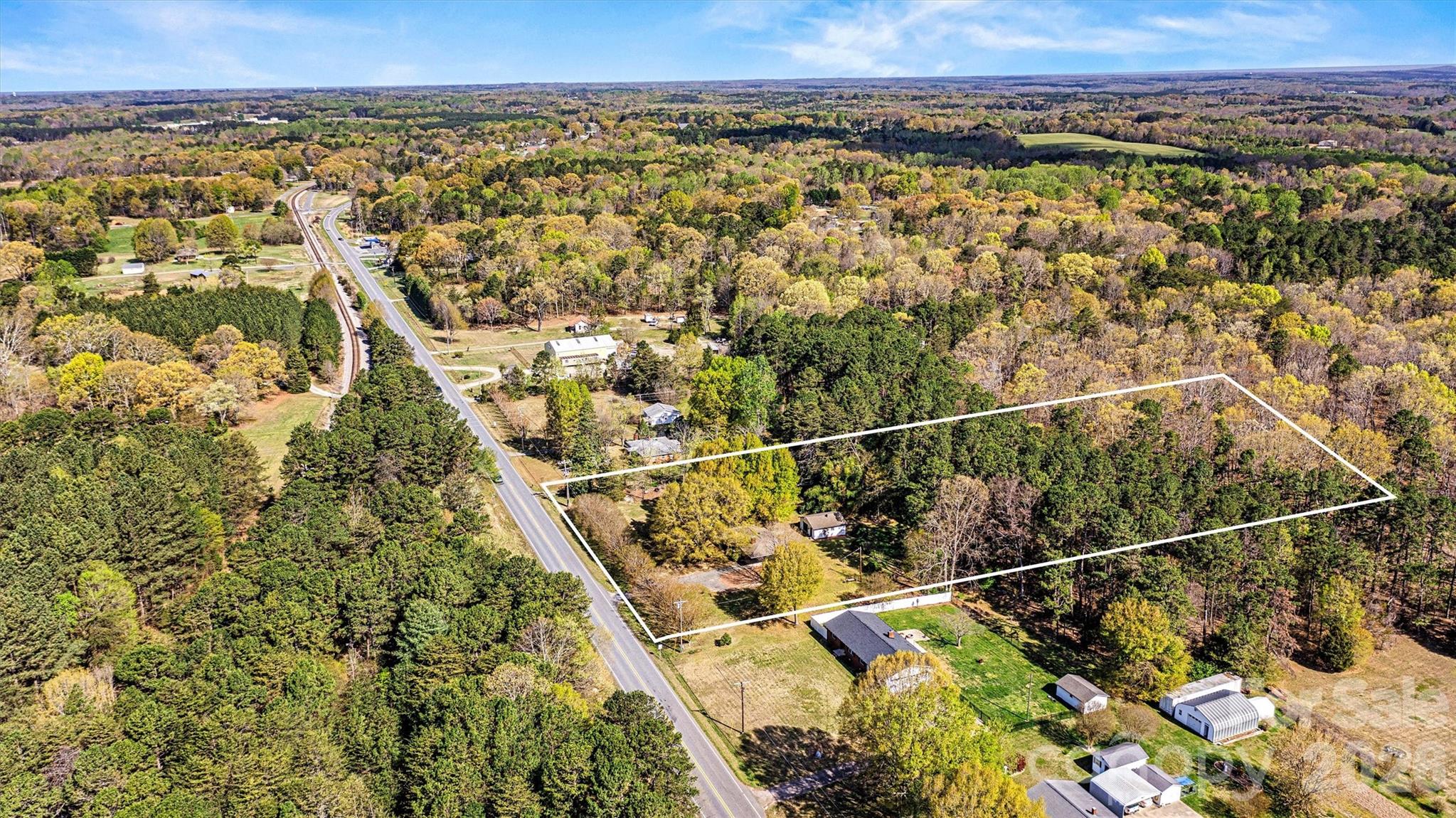 main property photo 37