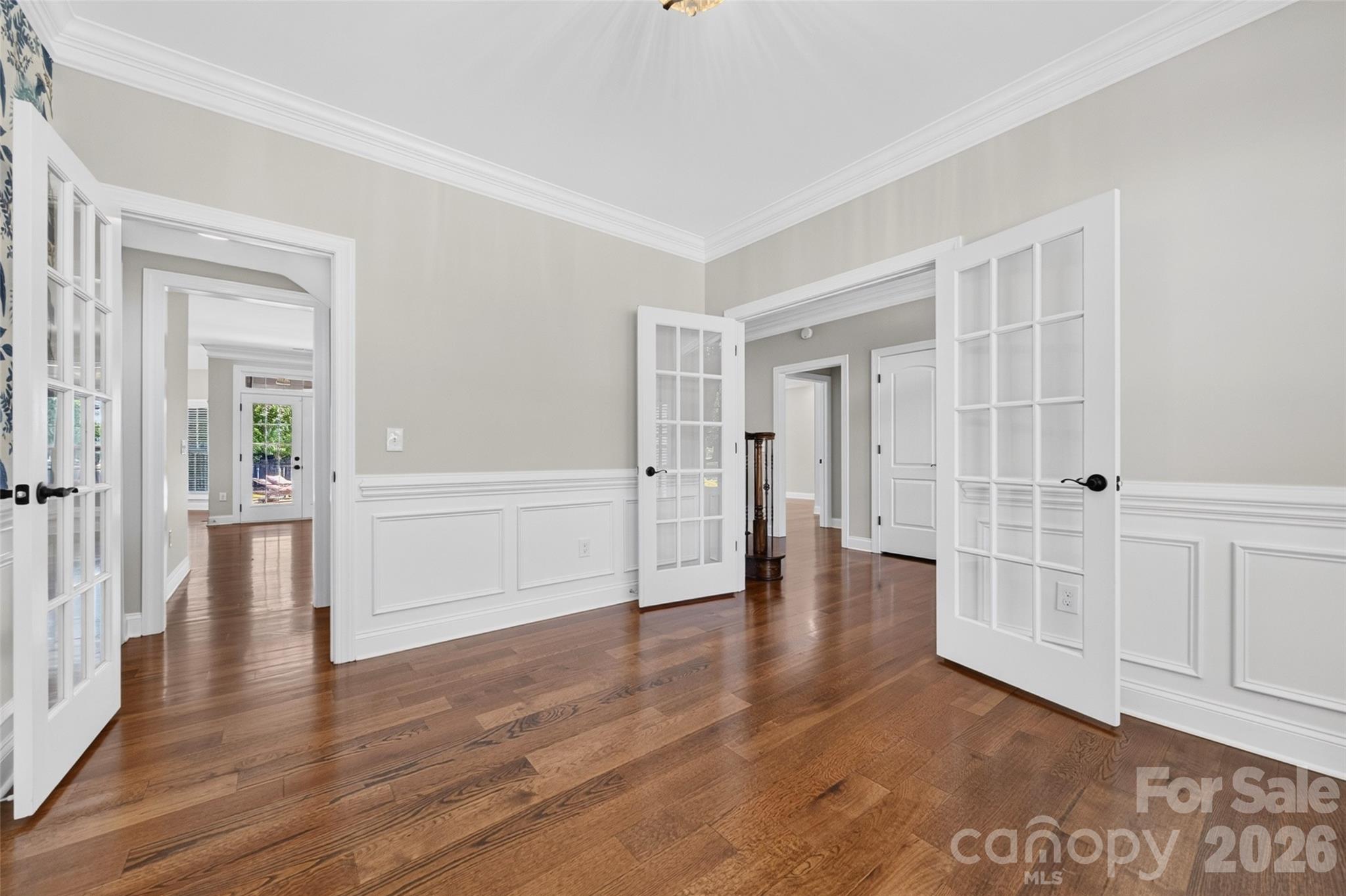 main property photo 10