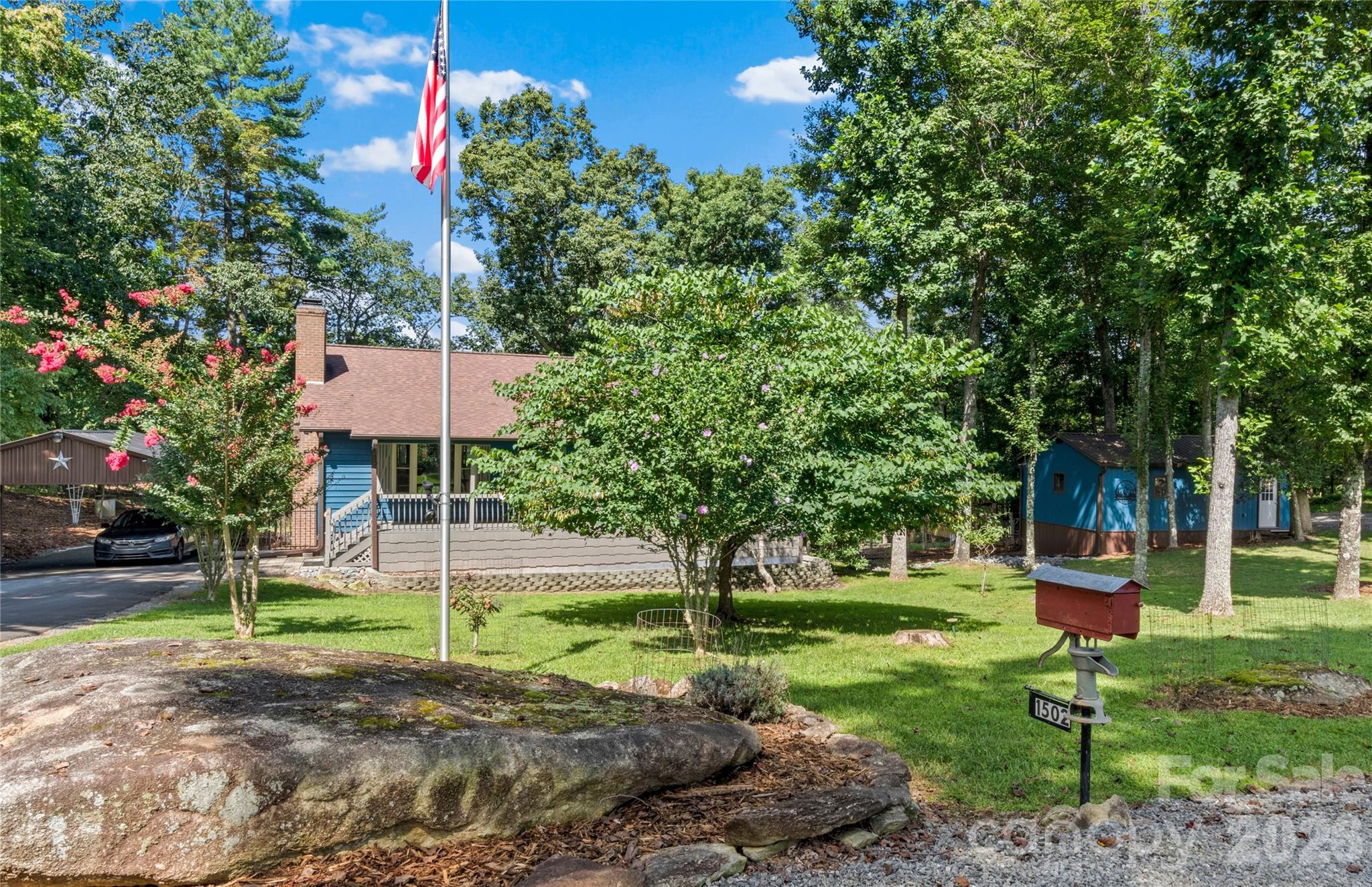 main property photo 6
