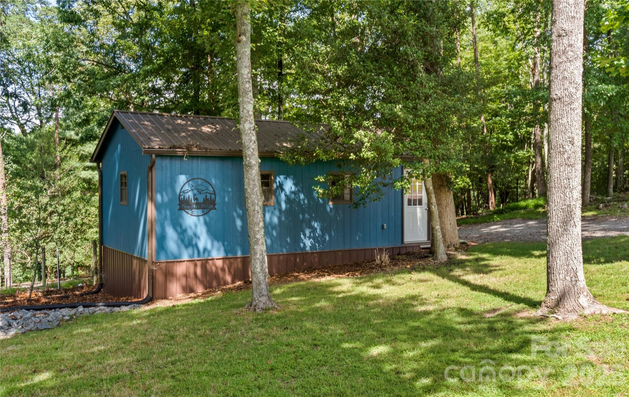 main property photo 9