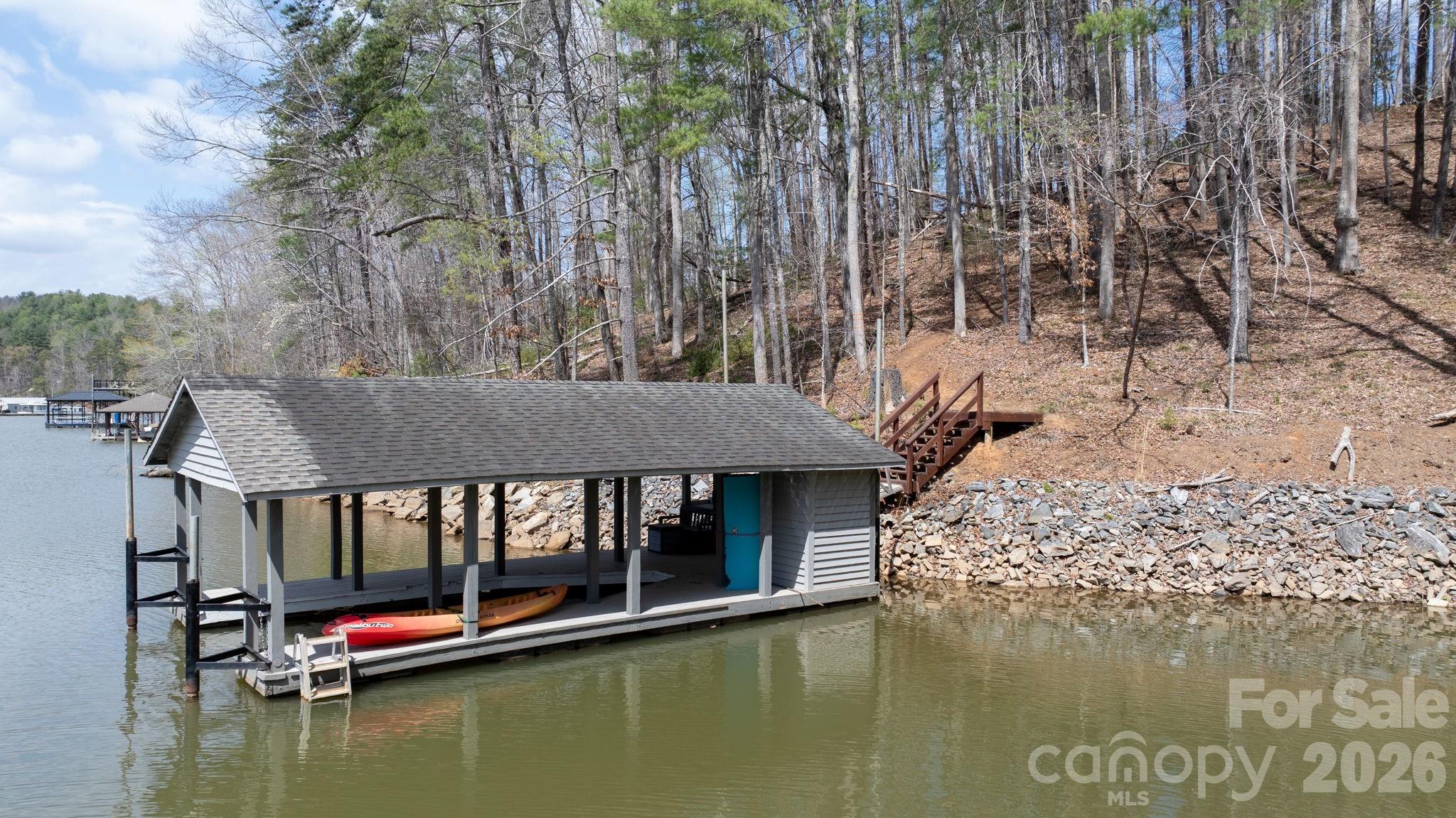 main property photo 22