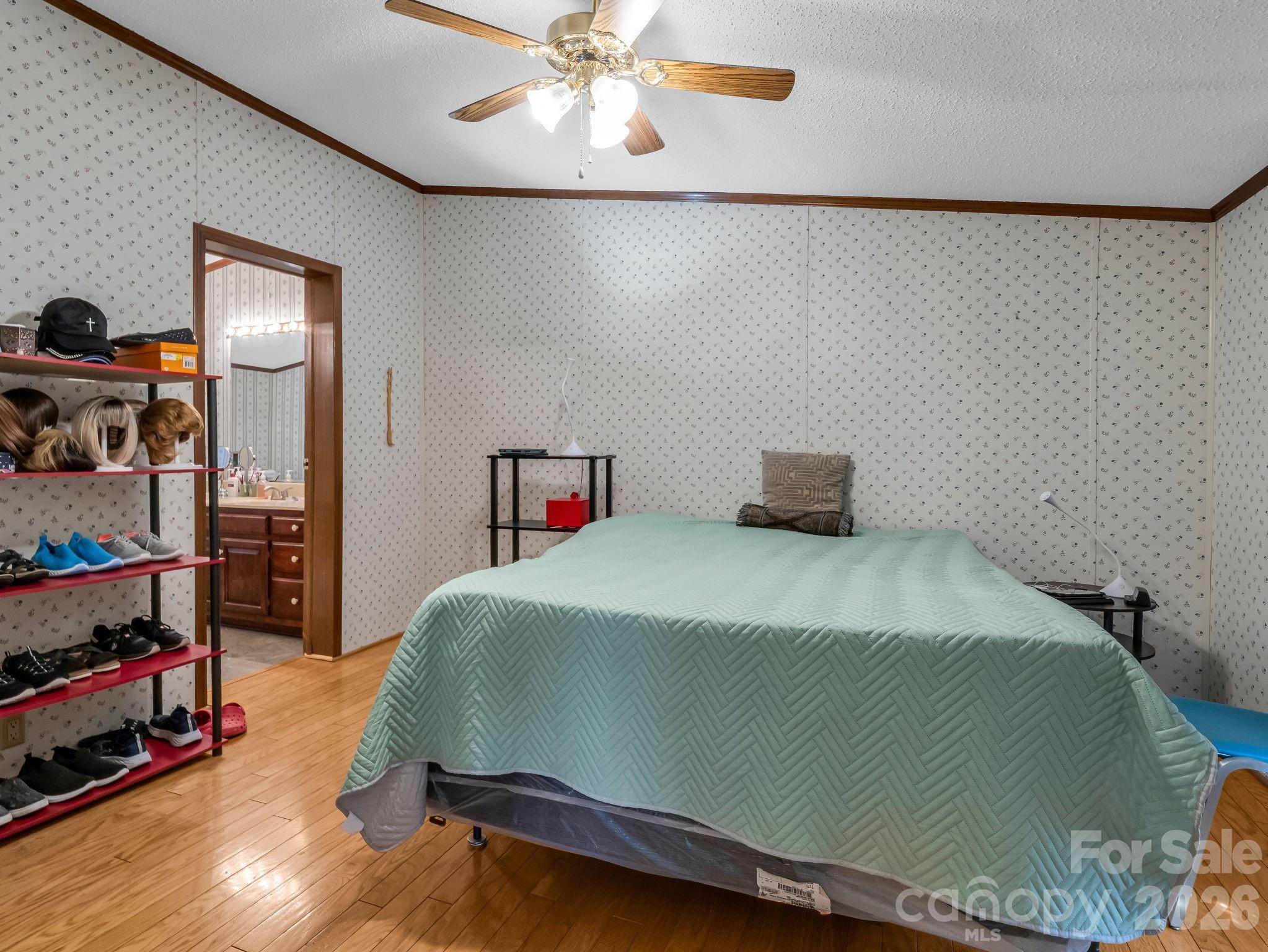 main property photo 20