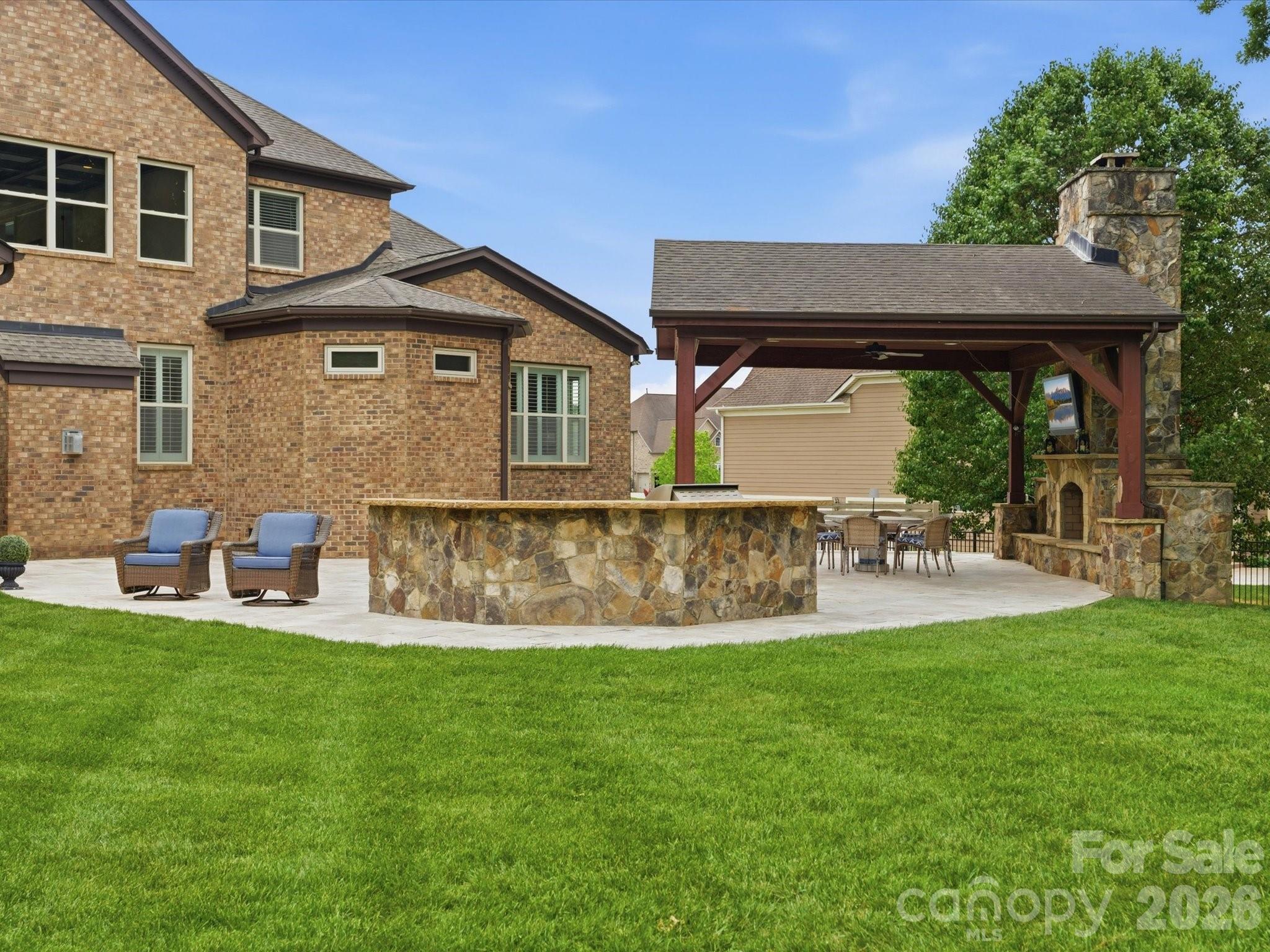 main property photo 38
