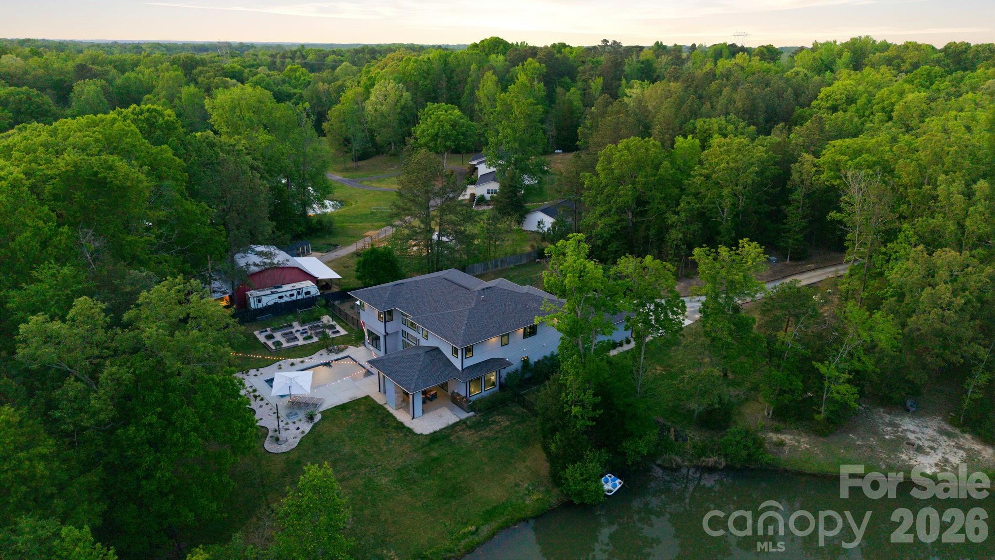 main property photo 41