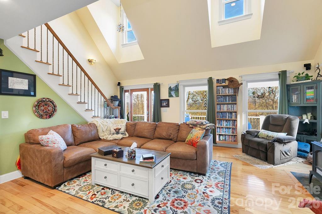 main property photo 7
