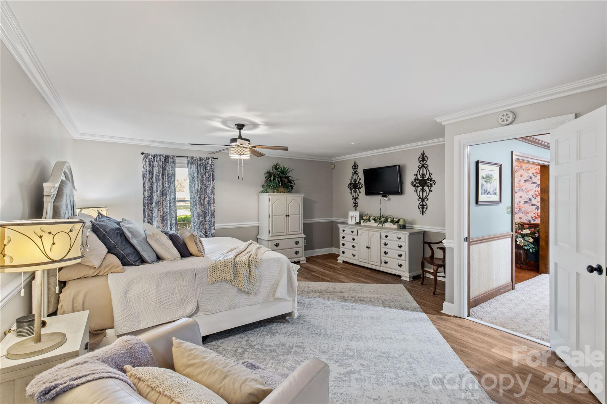 main property photo 14