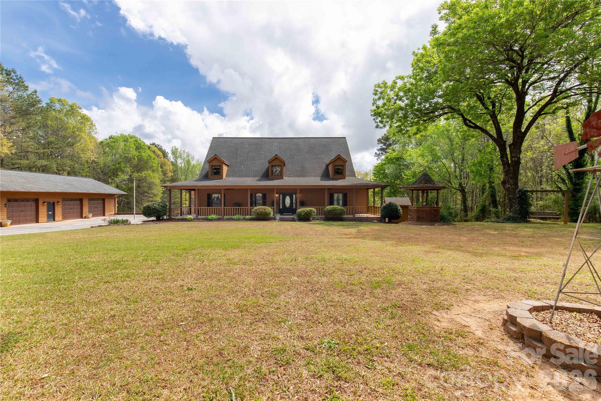 main property photo 4