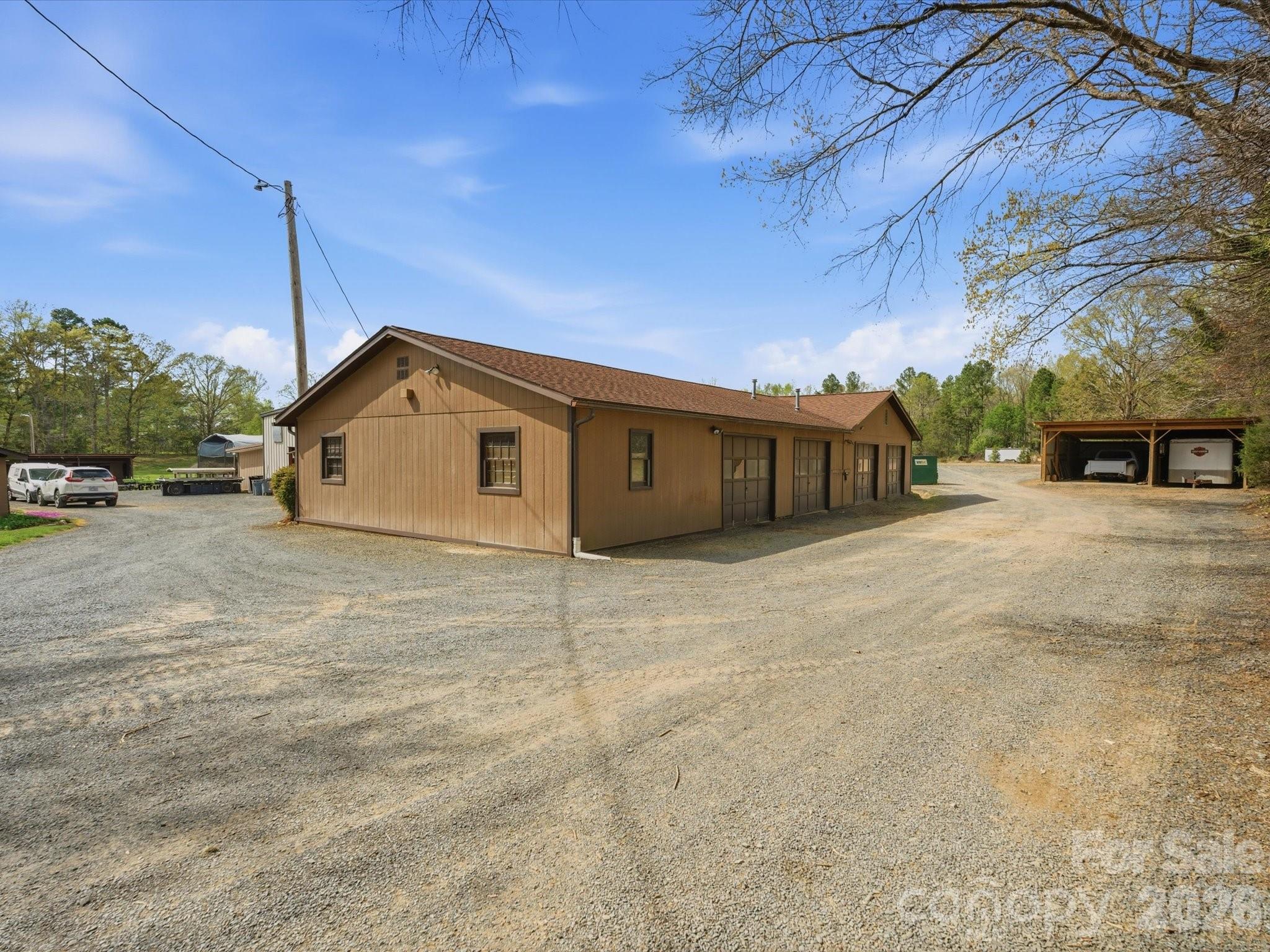 main property photo 37