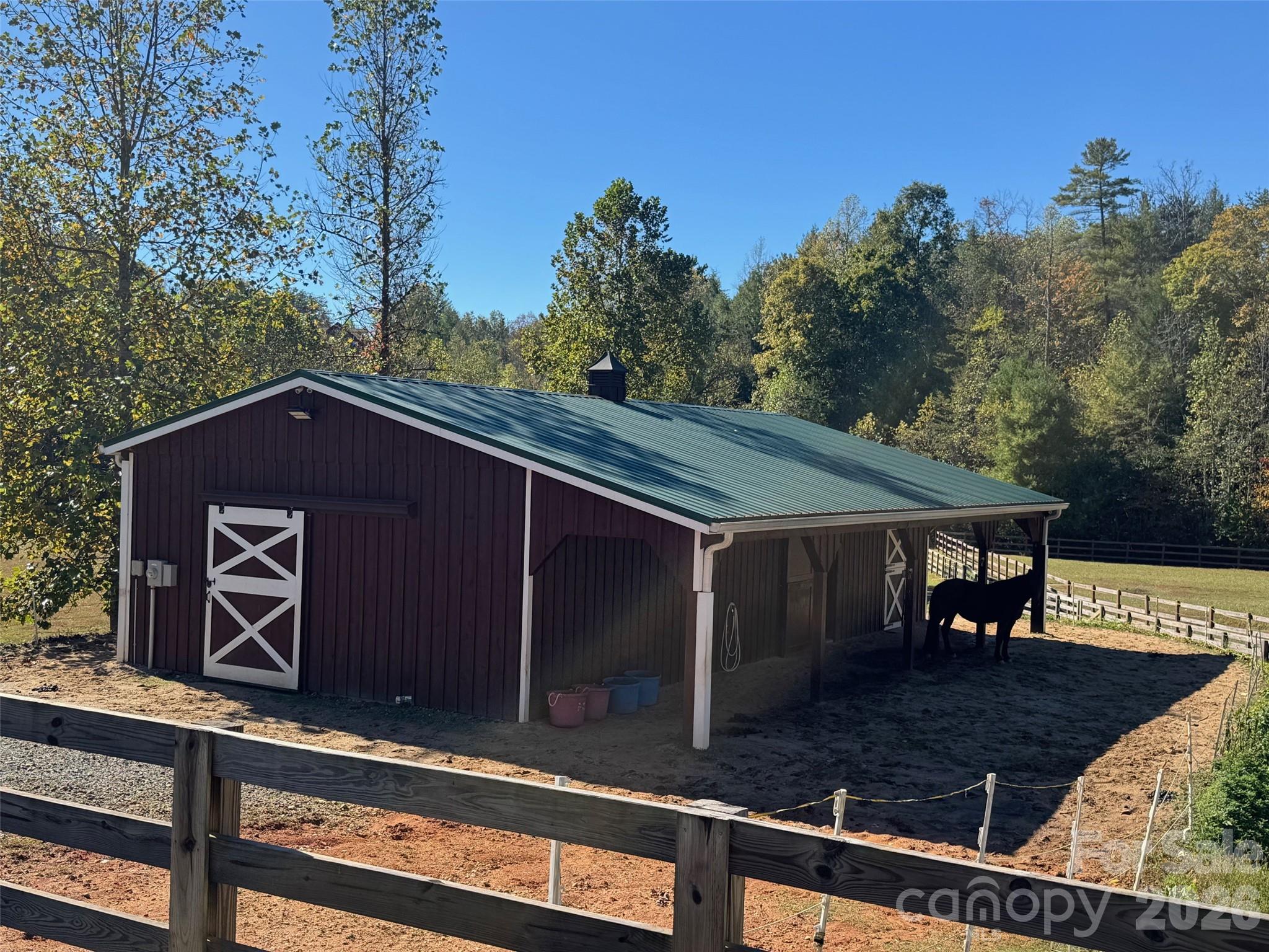 main property photo 33