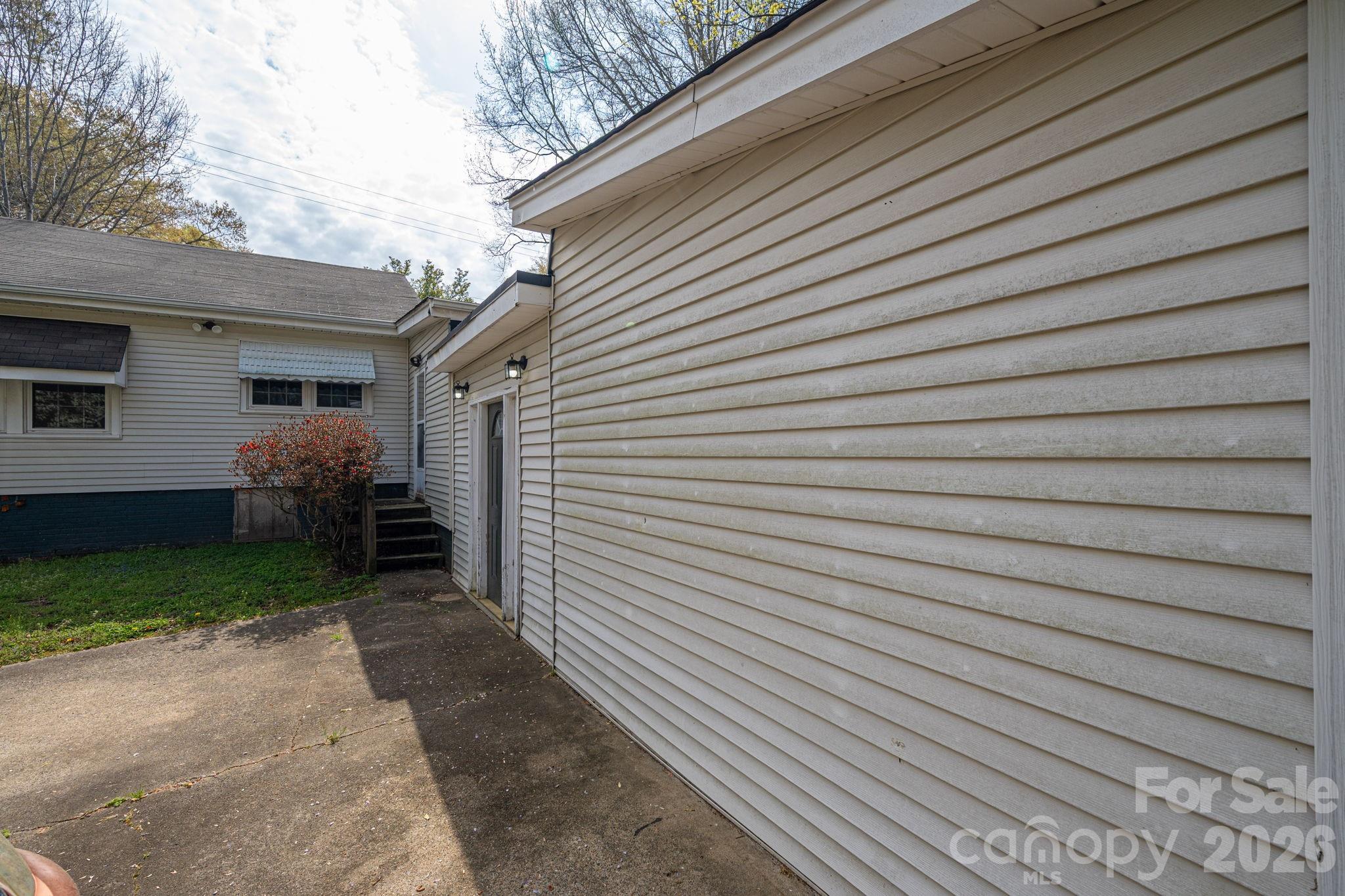 main property photo 42